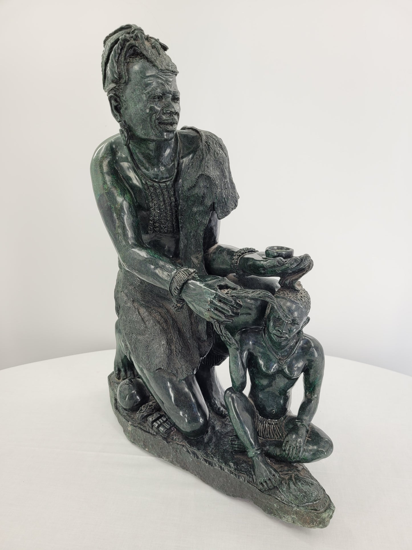 Edward C. Ndoro (geb. 1973) Afrikanische Verdit Skulptur mit Echtheitszertifikat