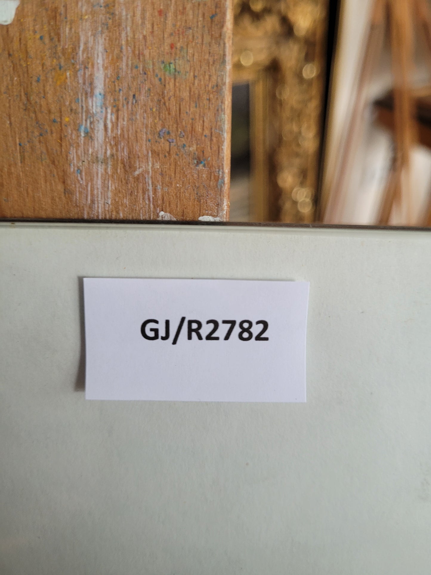 Schwarz-weiße Lithografie mit drei stilisierten Fabelwesen 24x54cm