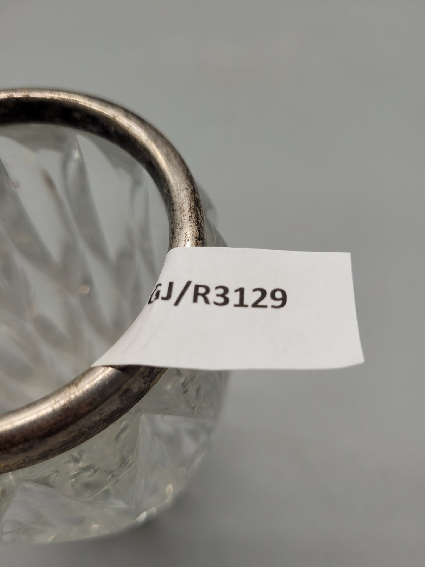 Dekorative Vintage Vase aus Kristallglas mit versilbertem Rand