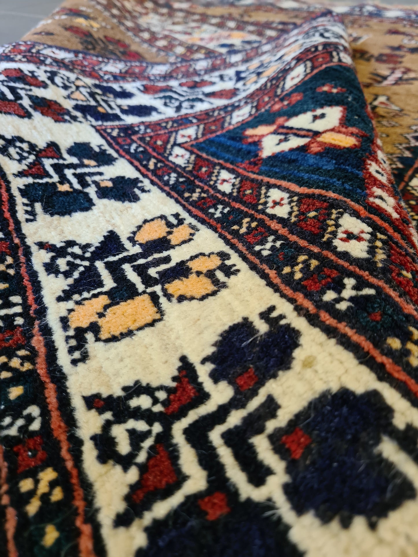 Handgeknüpfter Gashgai Orientteppich Kulturelles Erbe 153x107cm