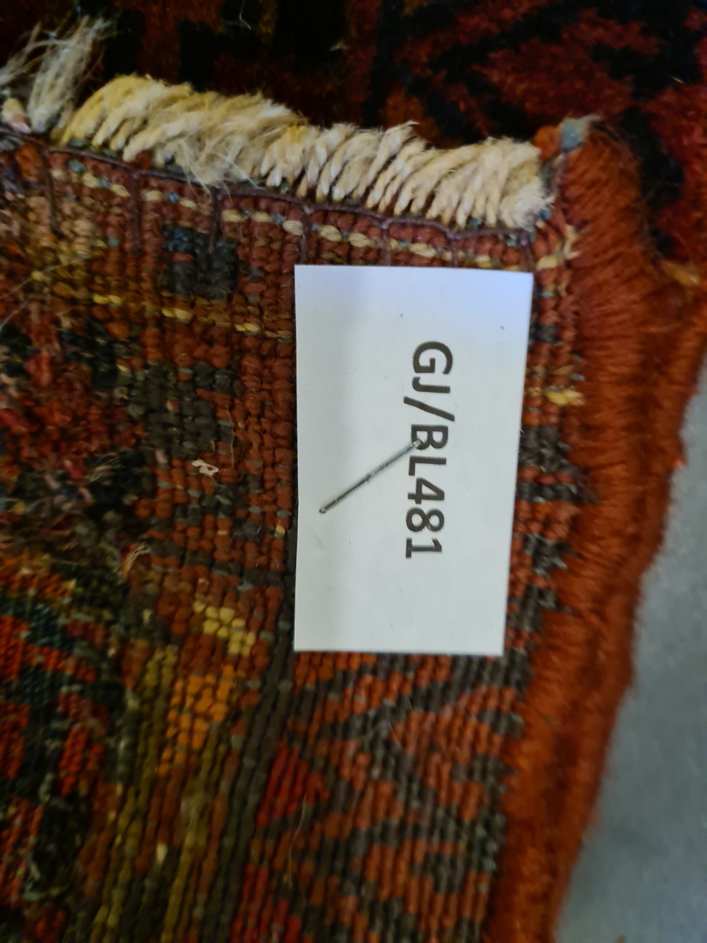 Antiker Feiner Esari Orientteppich aus Turkmenistan Sammlerstück 132x70cm