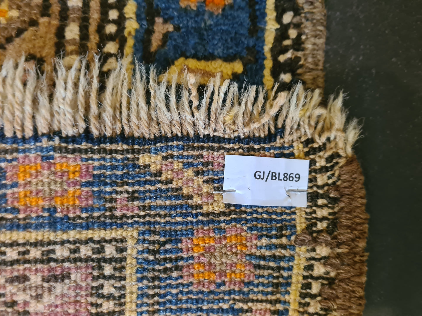 Antiker Teppich Handgeknüpftes Sammlerstück Heris 273x123cm