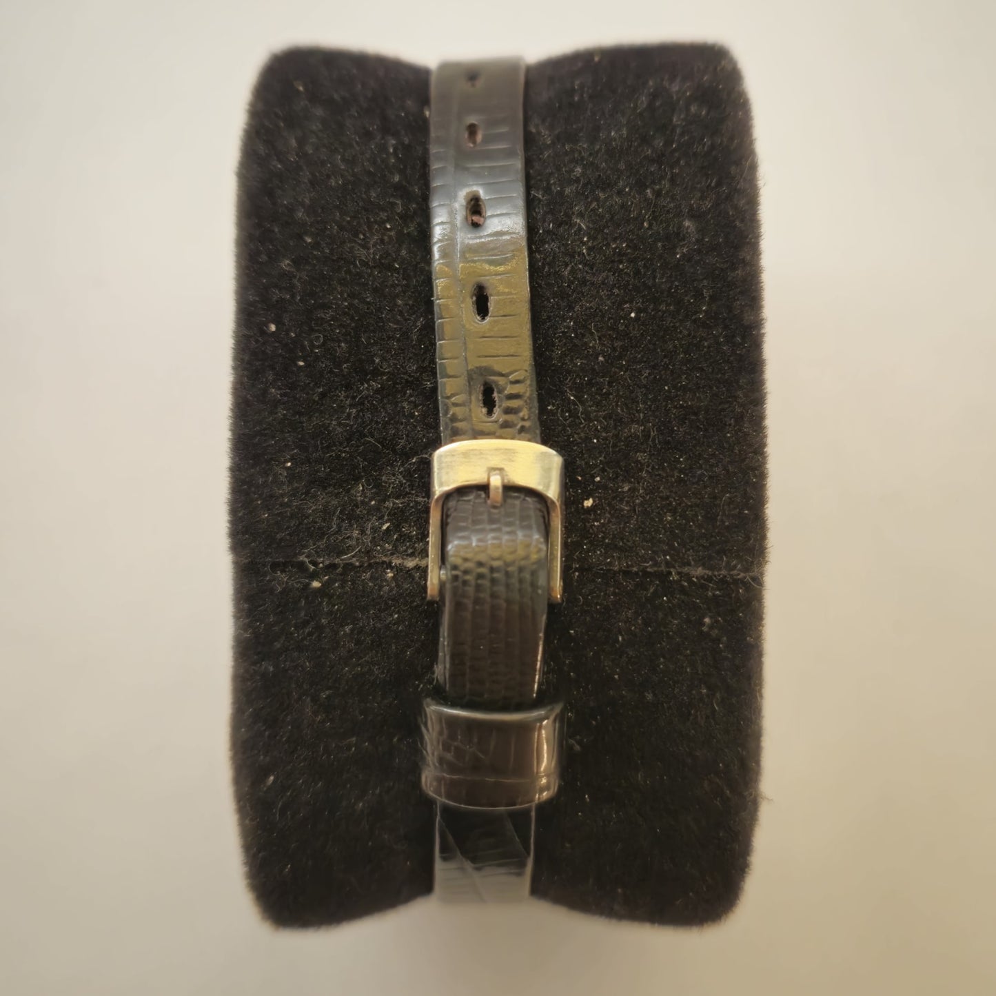 Kienzle Armbanduhr – Klassische Quarzuhr mit minimalistischem Design