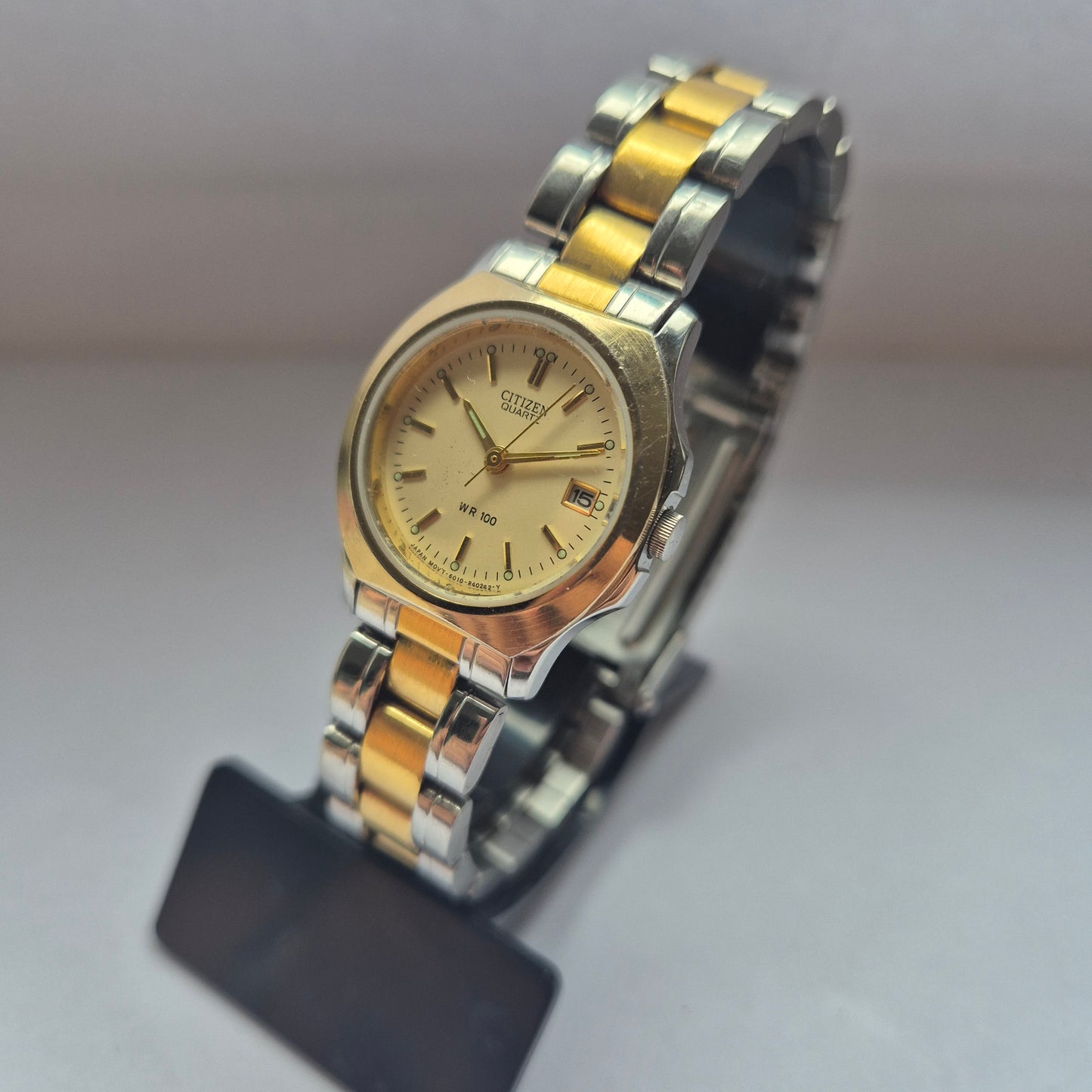 Citizen Herrenarmbanduhr Sportlich-elegantes Bicolor-Design