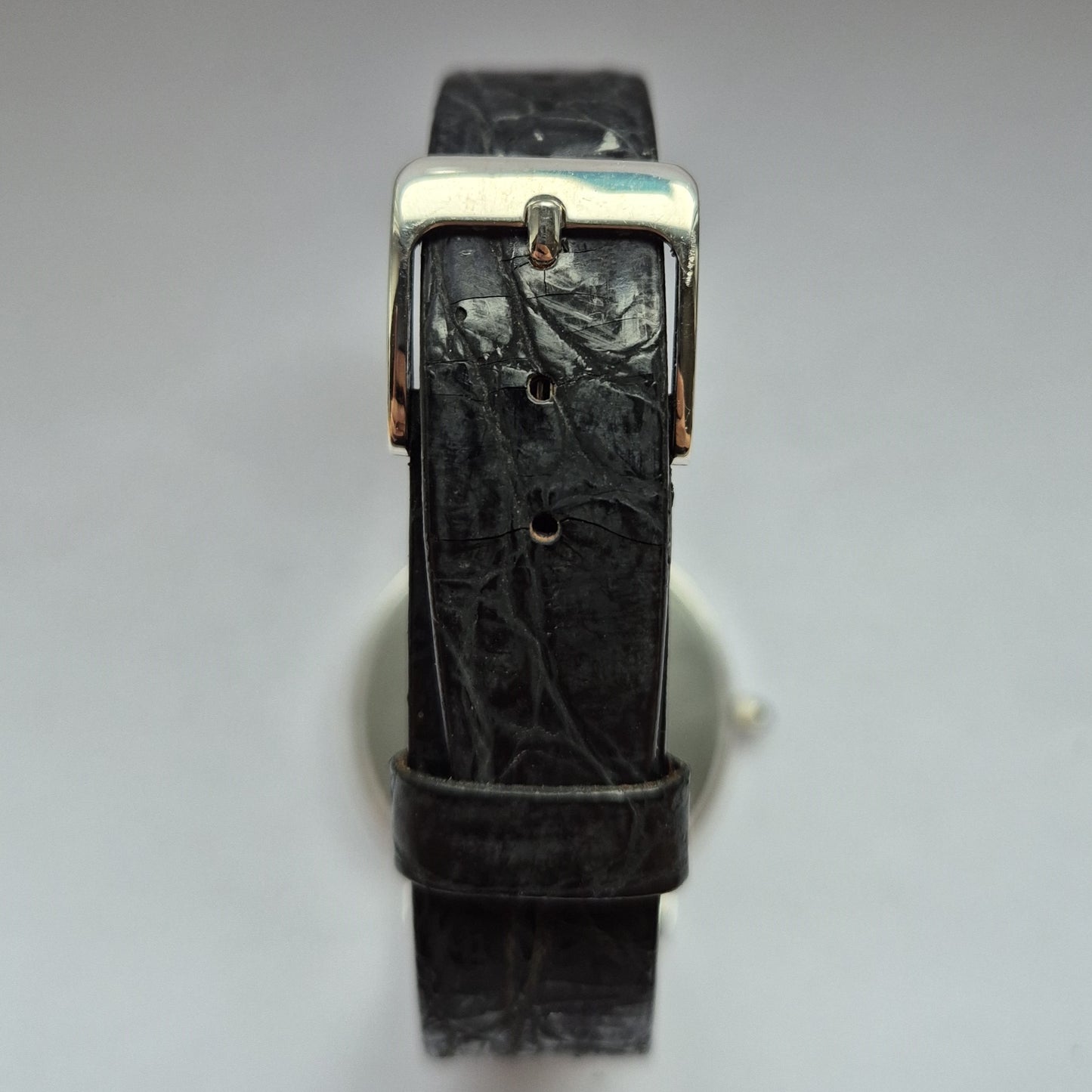 Minimalistische Citizen Herrenarmbanduhr – Zeitloses Design mit Datumsanzeige