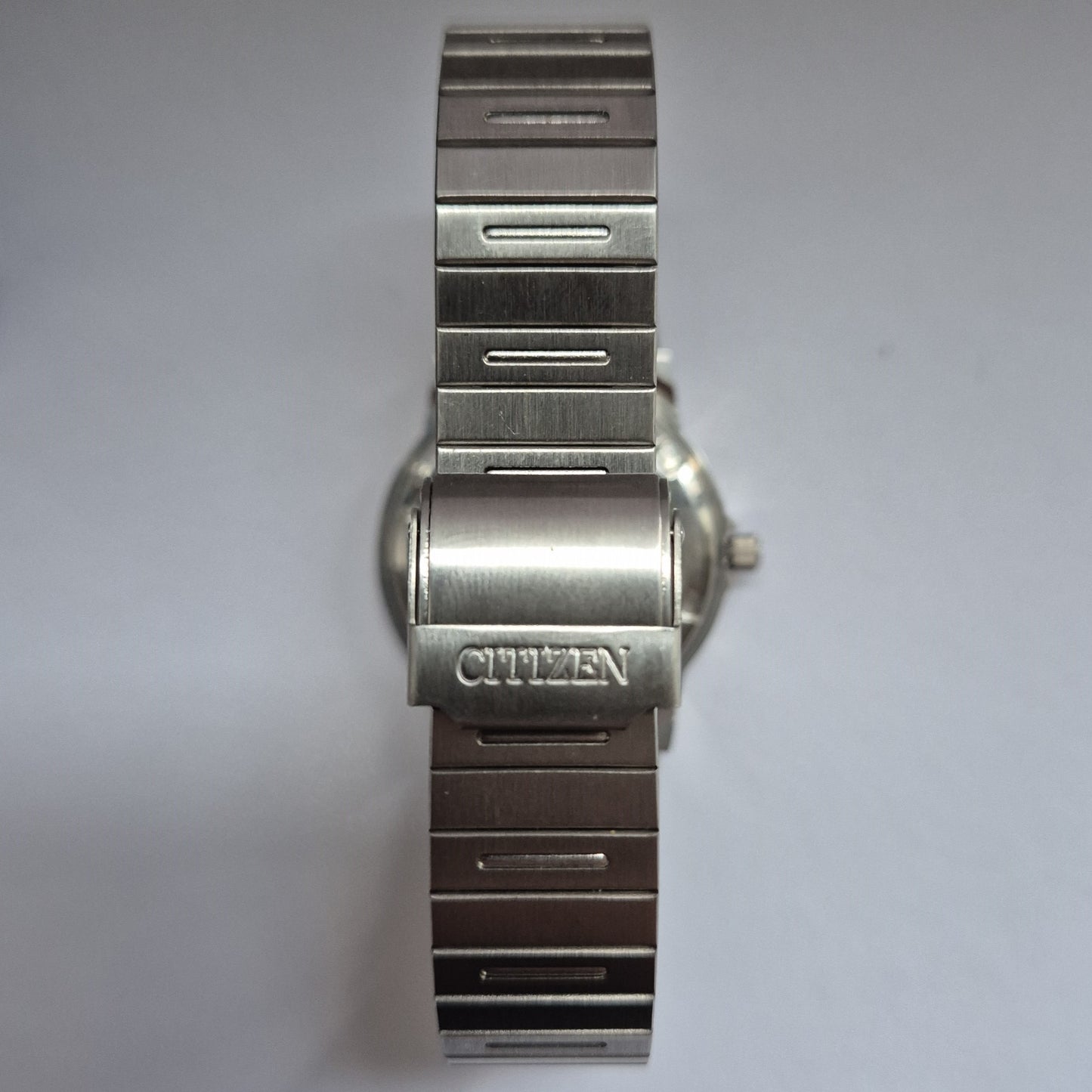 Citizen Herrenarmbanduhr – Robustes Design mit Datumsanzeige