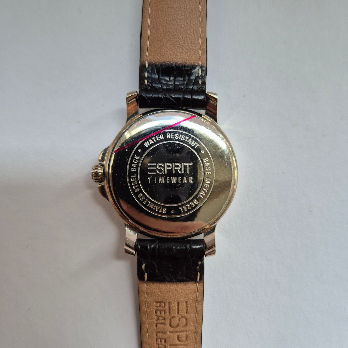 Esprit Damenarmbanduhr – Klassisches Schwarz mit Datumsanzeige