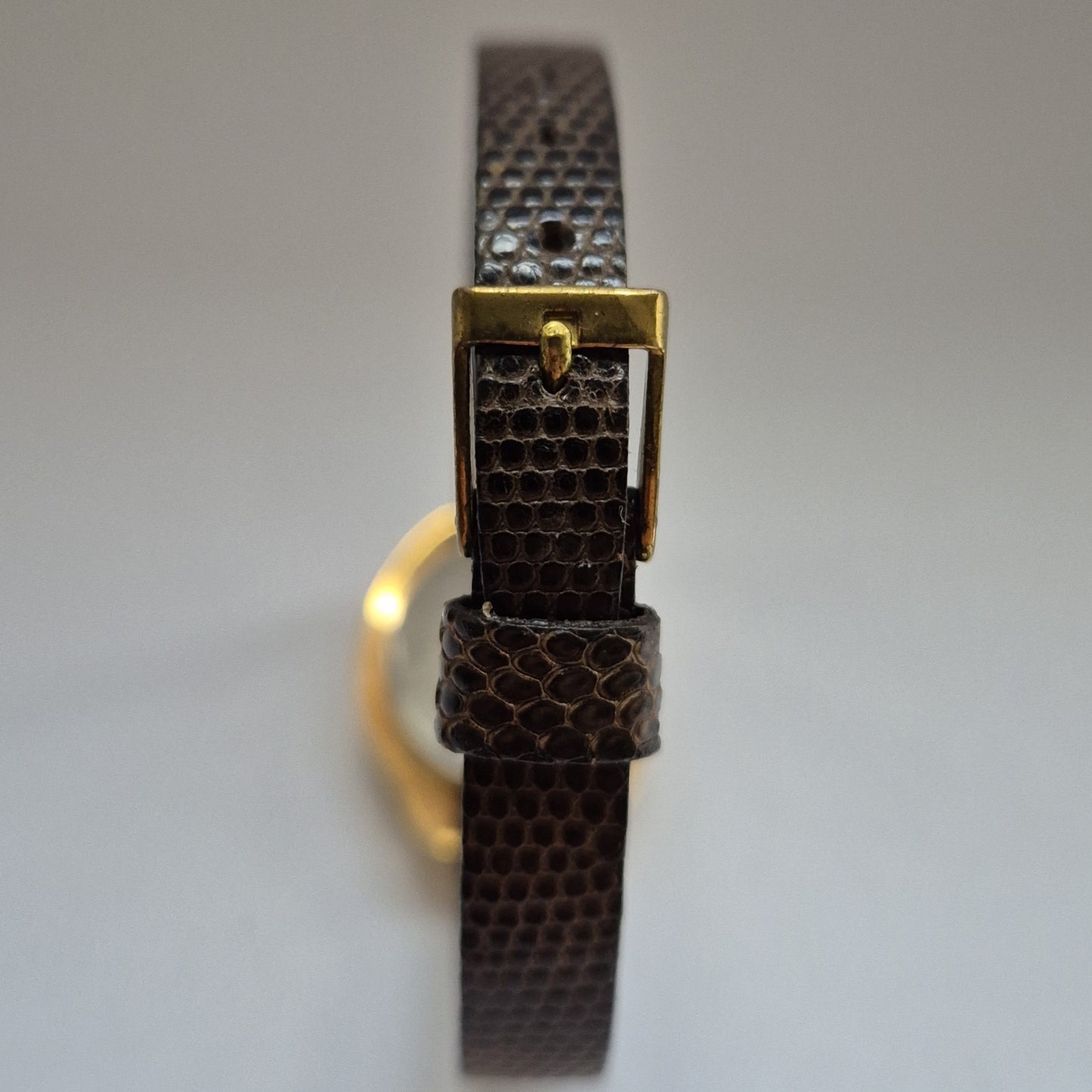 Charmante Champs de Coeur Damenarmbanduhr – Ovales Gehäuse in Goldoptik