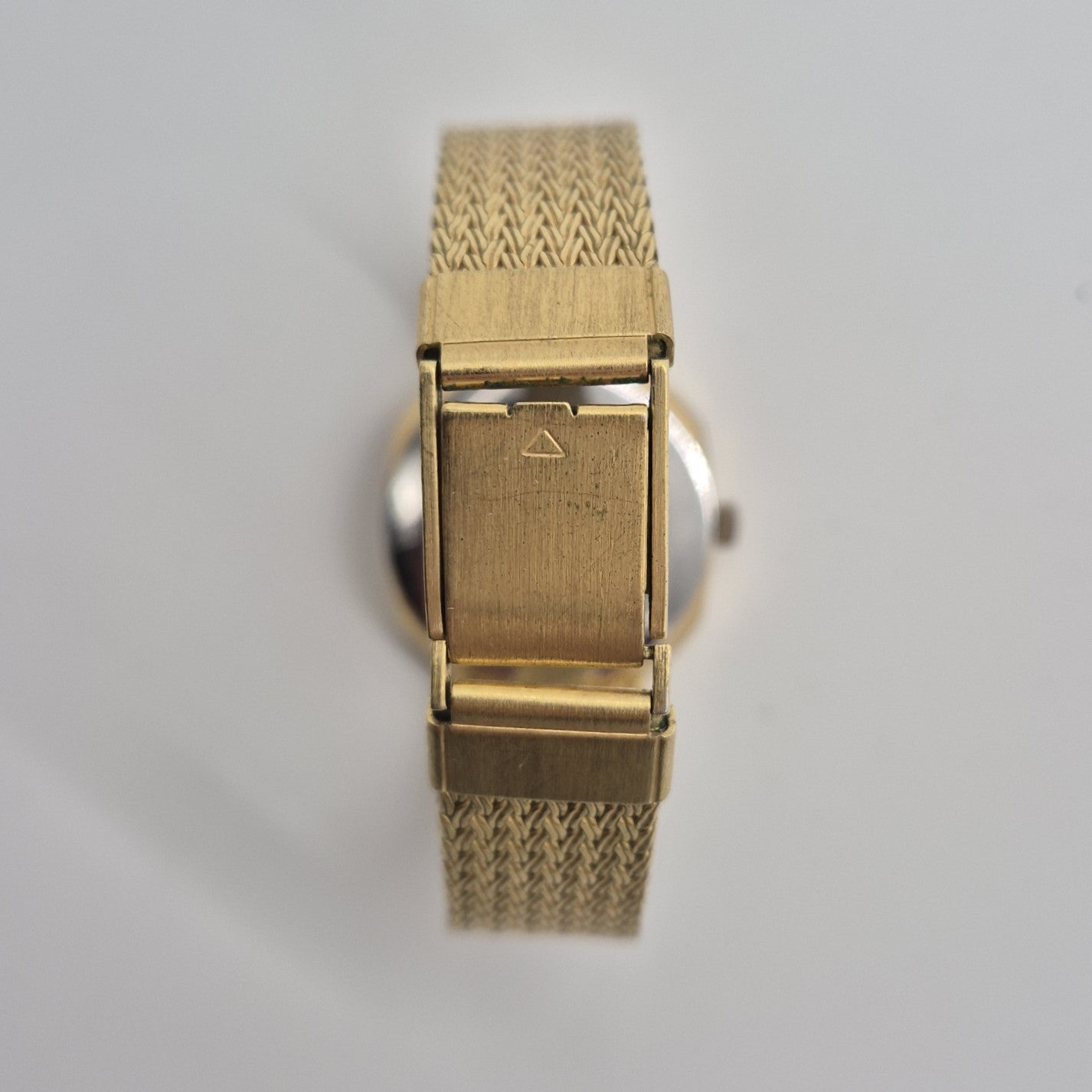 Elegante Certina Damenuhr – Zeitloses Design in Gold