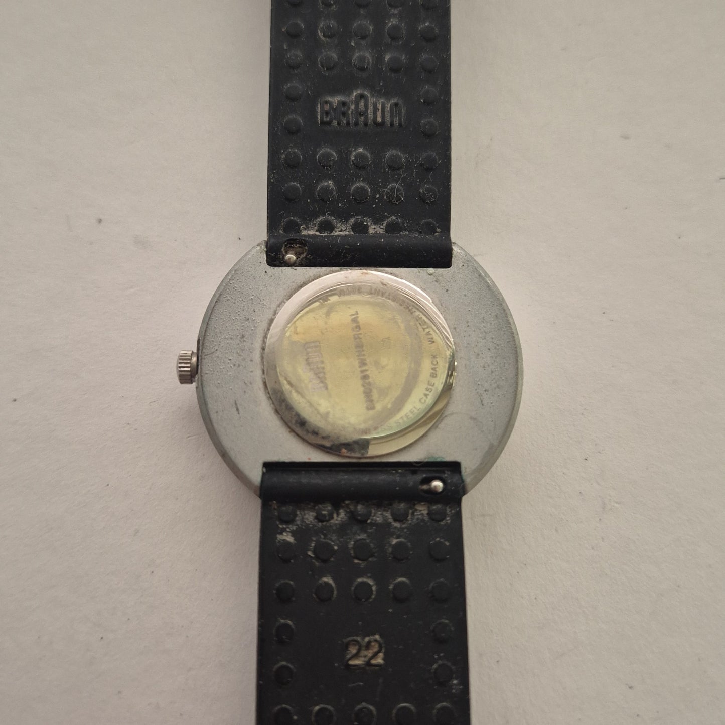 Braun Herrenarmbanduhr – Minimalistisches Design in Perfektion