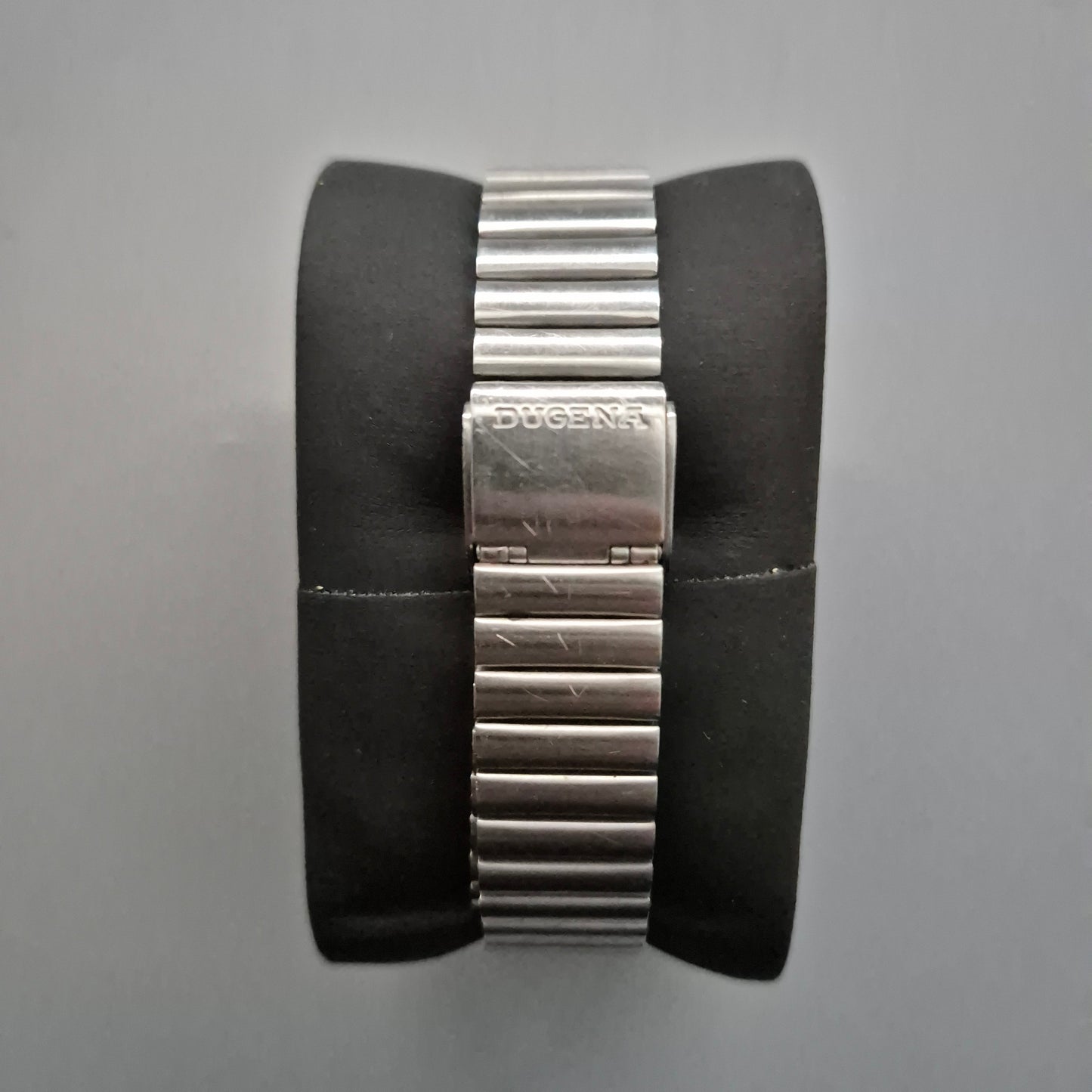 Zeitlose Dugena Herrenarmbanduhr – Klassisches Design in Edelstahl