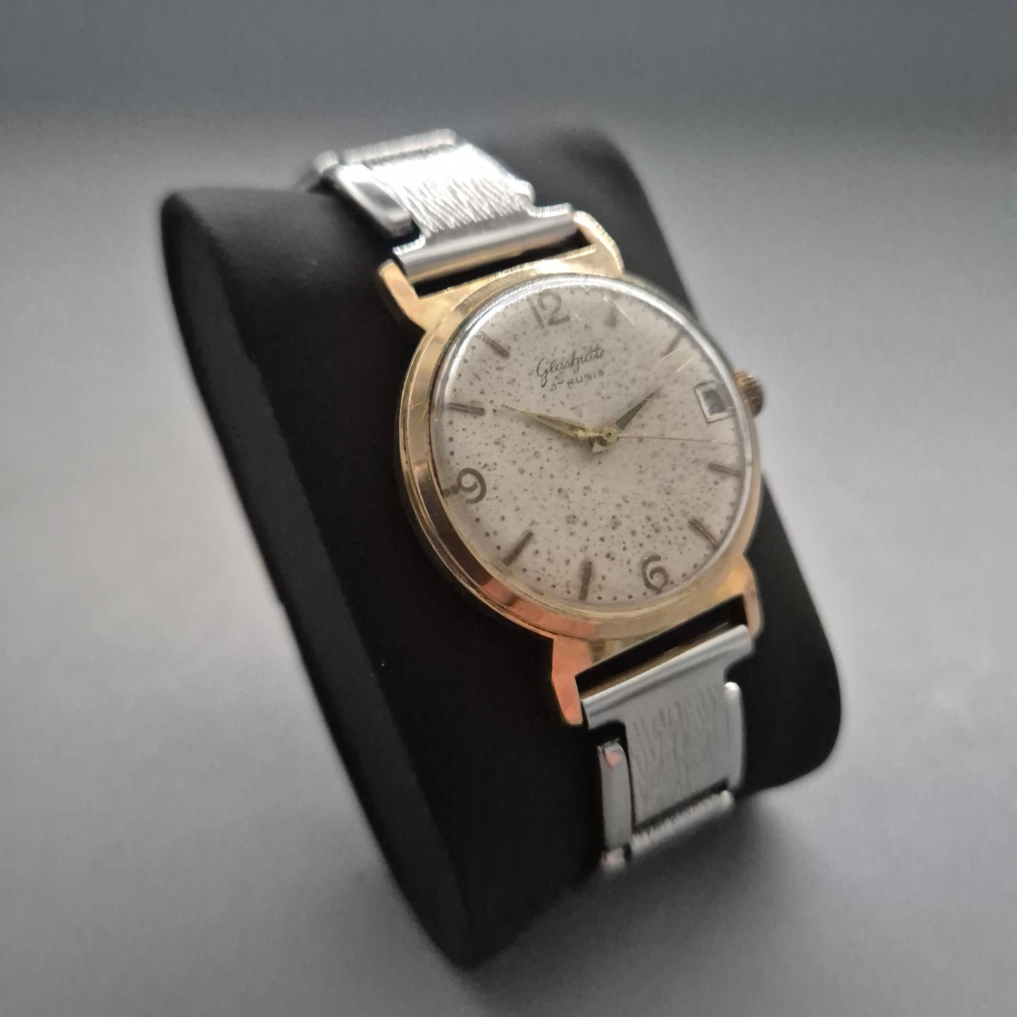 Elegante Glashütte Herrenarmbanduhr – Klassisches Design mit Vintage-Charme