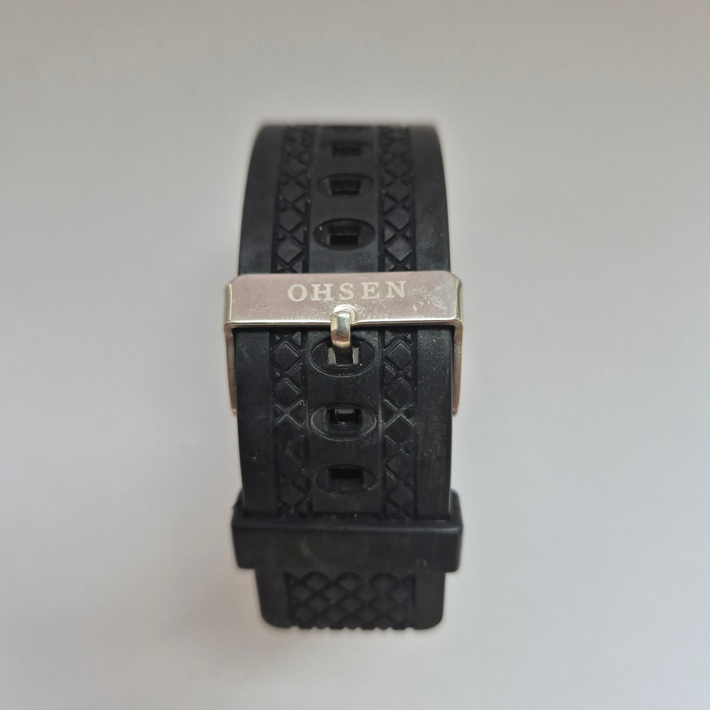 OHSEN LED Digitalarmbanduhr mit innovativer Anzeige