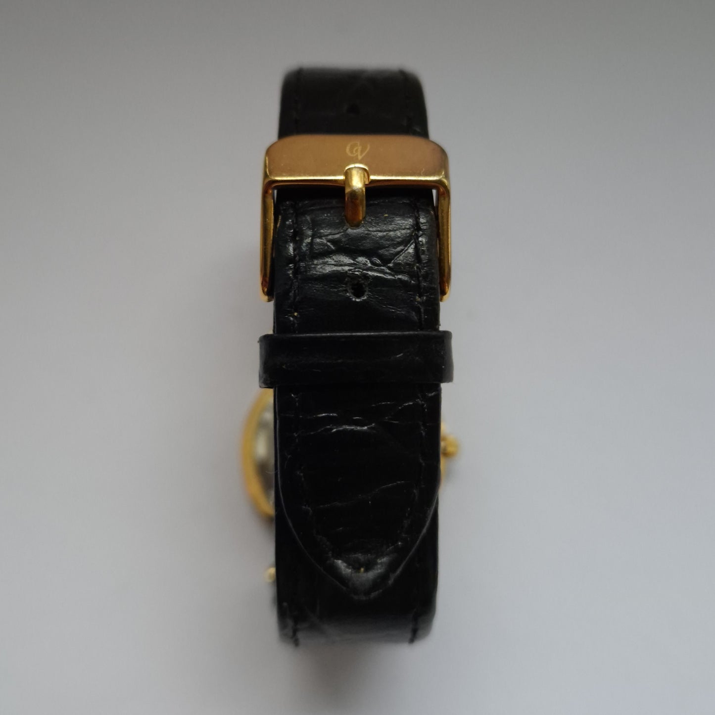 Christian View Damenarmbanduhr Schwarz-Gold mit Blütendetails