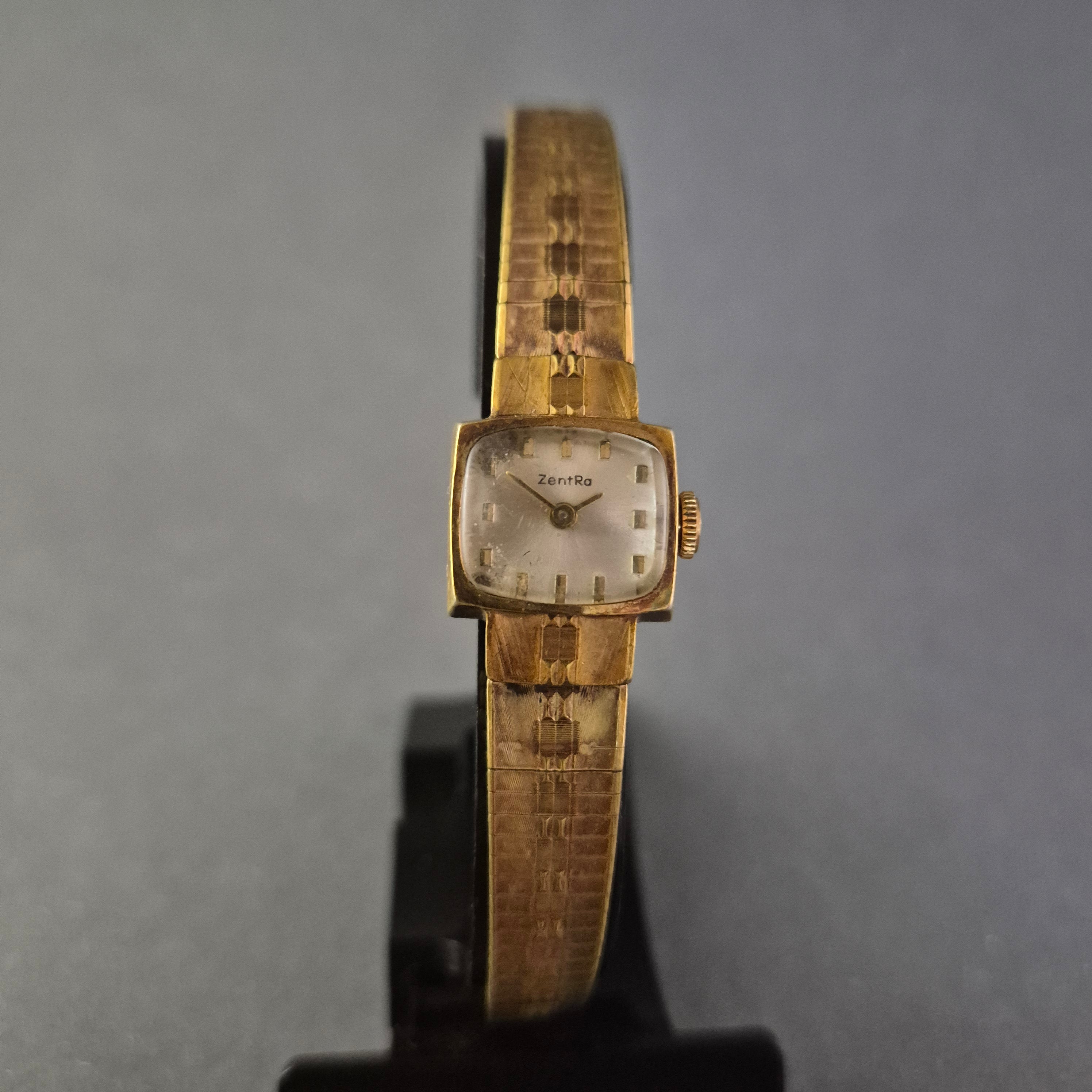 Handaufzug Zentra Savoy Damenuhr Zentra Savoy Herrenuhr