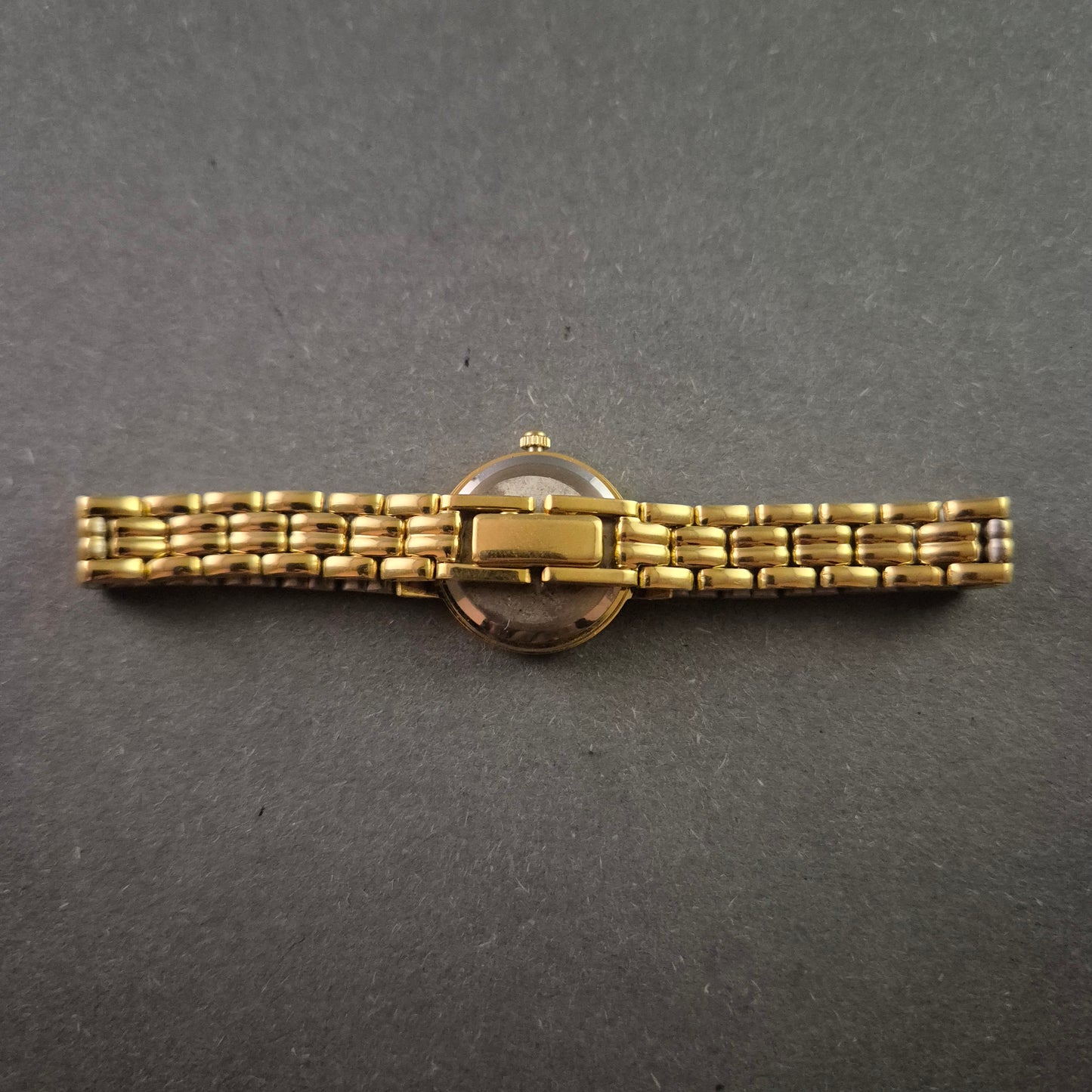 Adora Damenarmbanduhr – Eleganz in Goldoptik