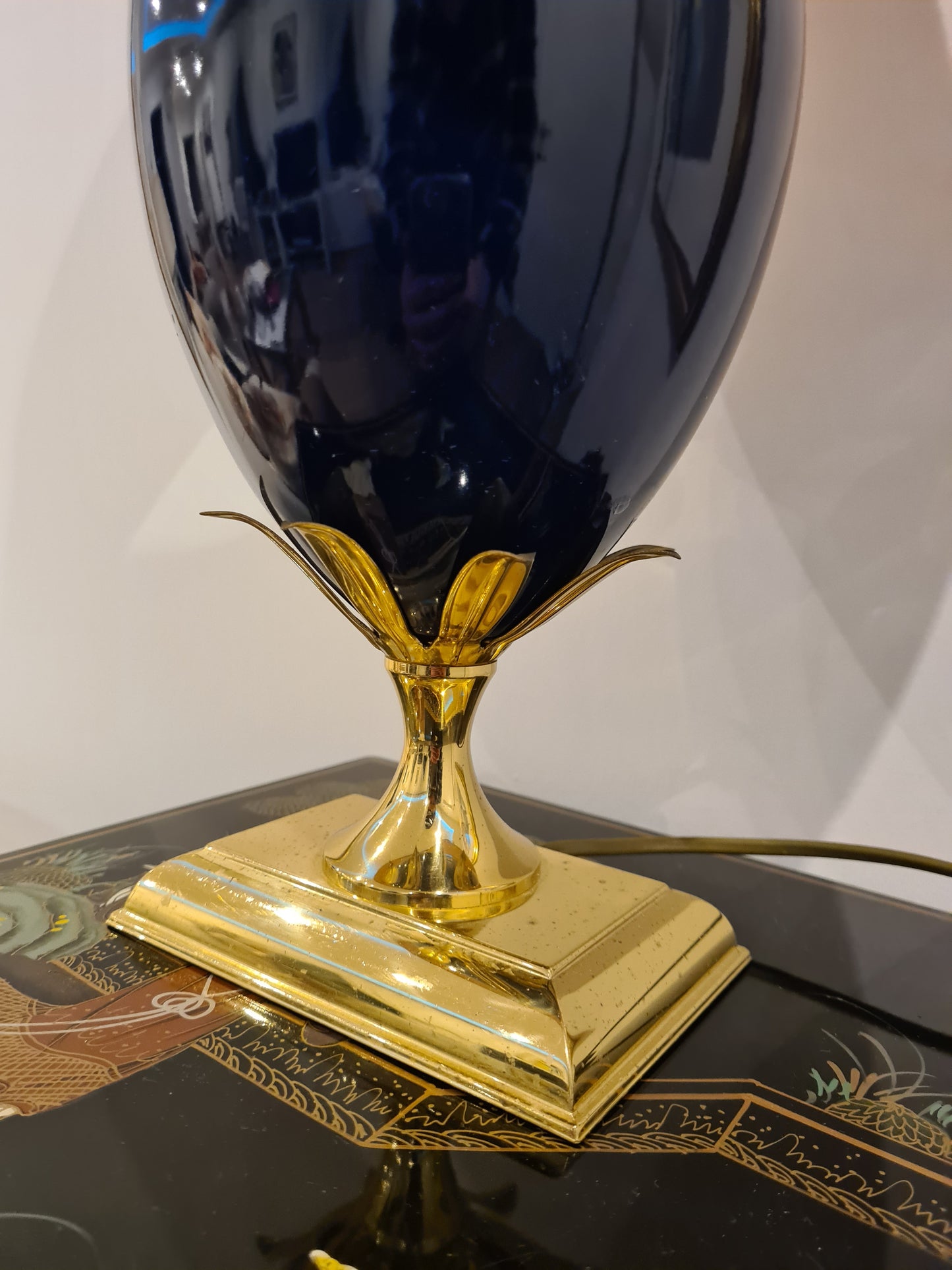 Le Dauphin Tischlampe – Porzellan Messing