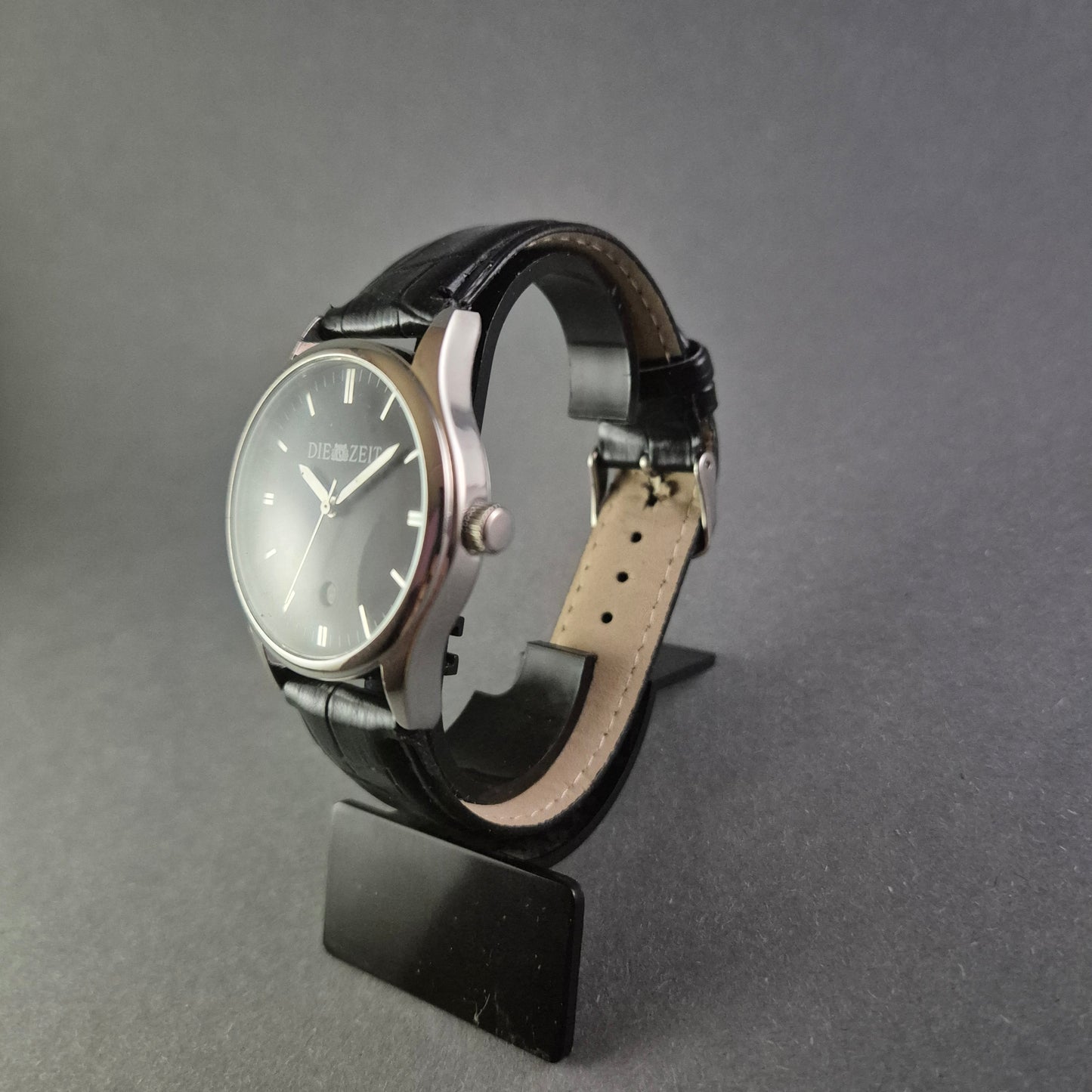 Elegante Die Zeit Herrenarmbanduhr – Klassisches Design mit Lederarmband