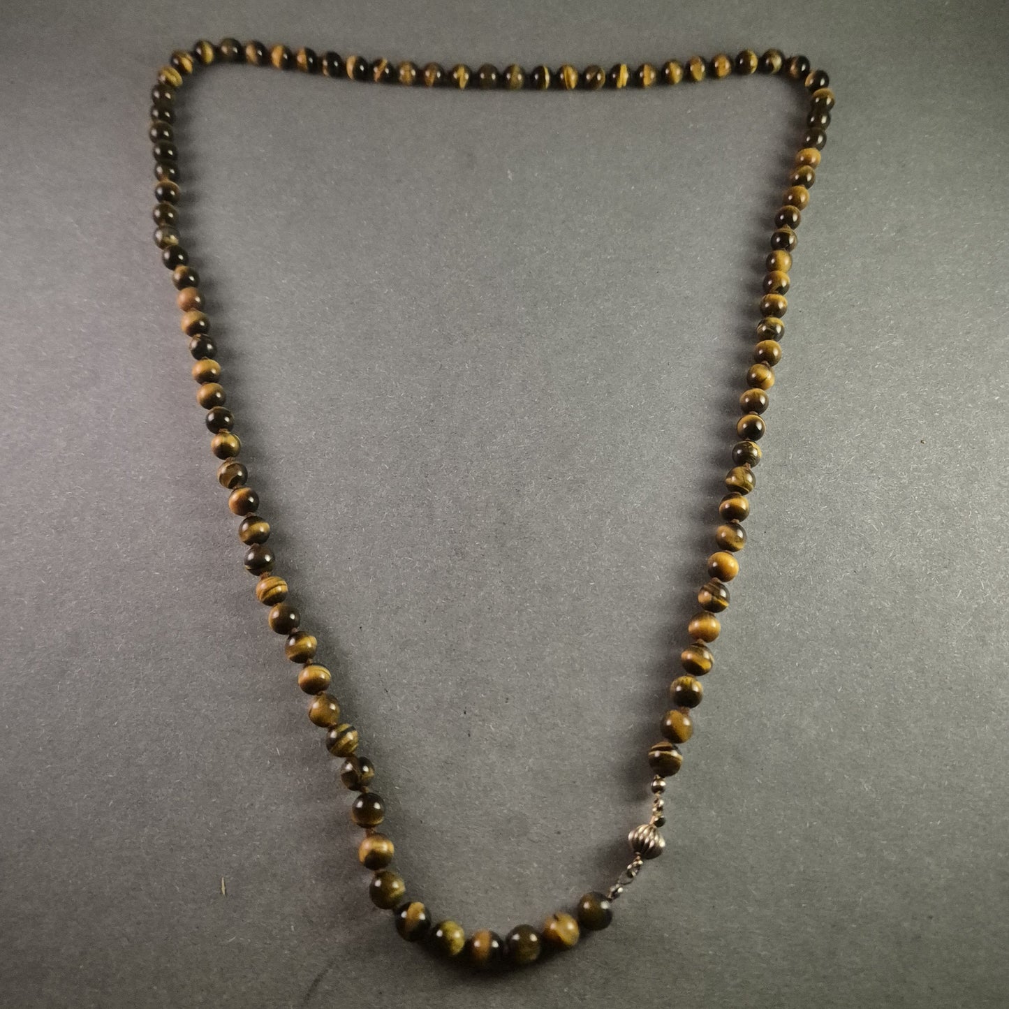 Edle Tigeraugen-Halskette – Natürliche Eleganz mit goldbraunem Schimmer