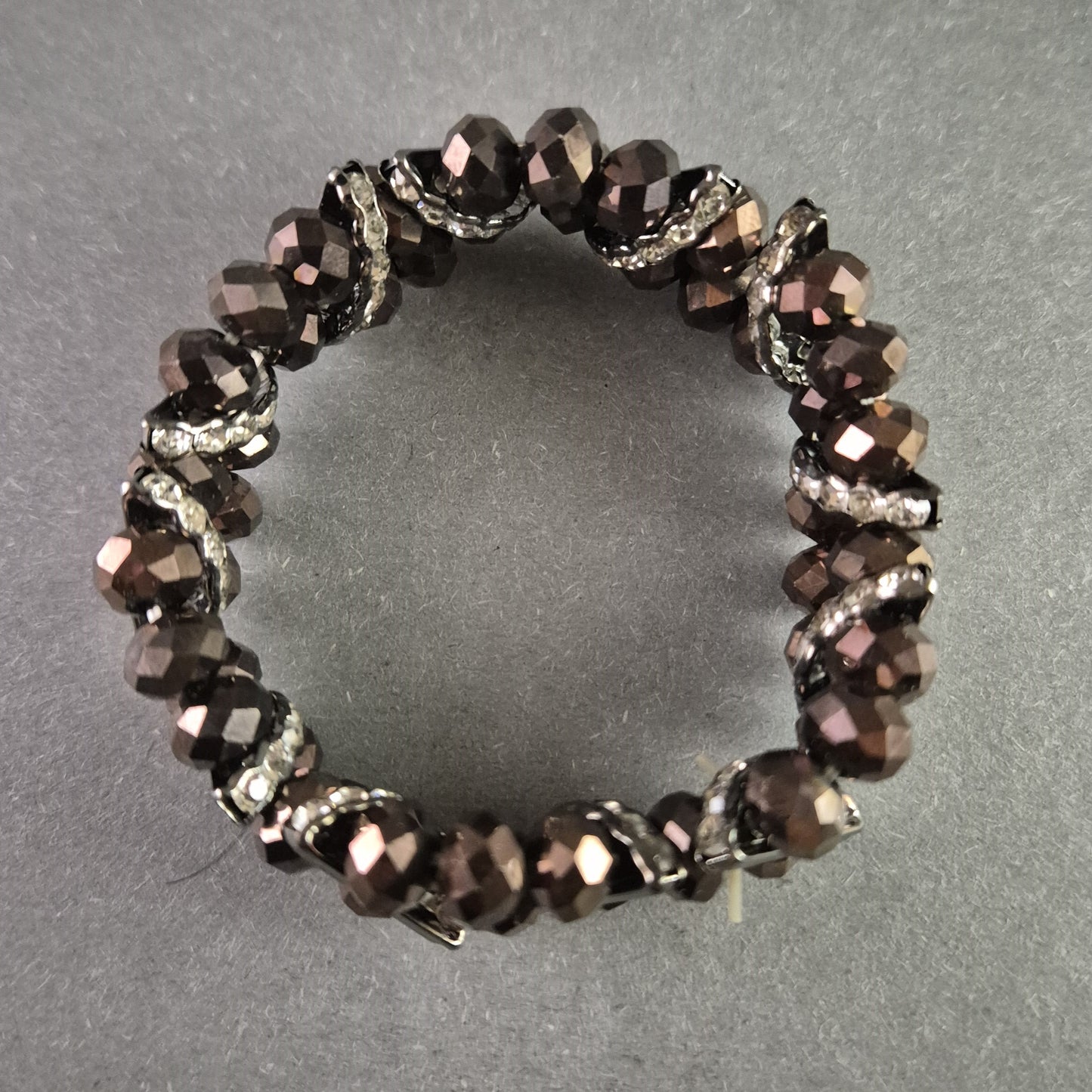 Braunes Funkel-Armband mit Kristallglas – Edler Look für jeden Anlass