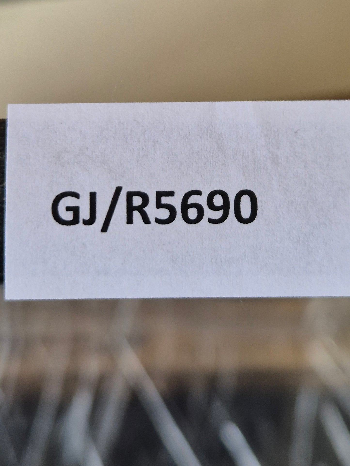 Naturdarstellung mit Vögeln und floralen Elementen 44x38cm
