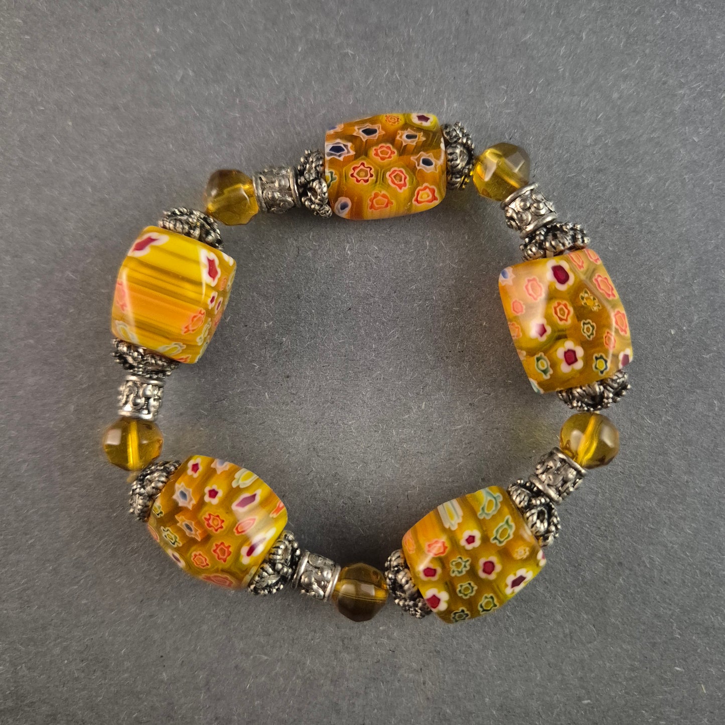 Exklusives Millefiori-Glasarmband – Kunstvolle Farbenpracht