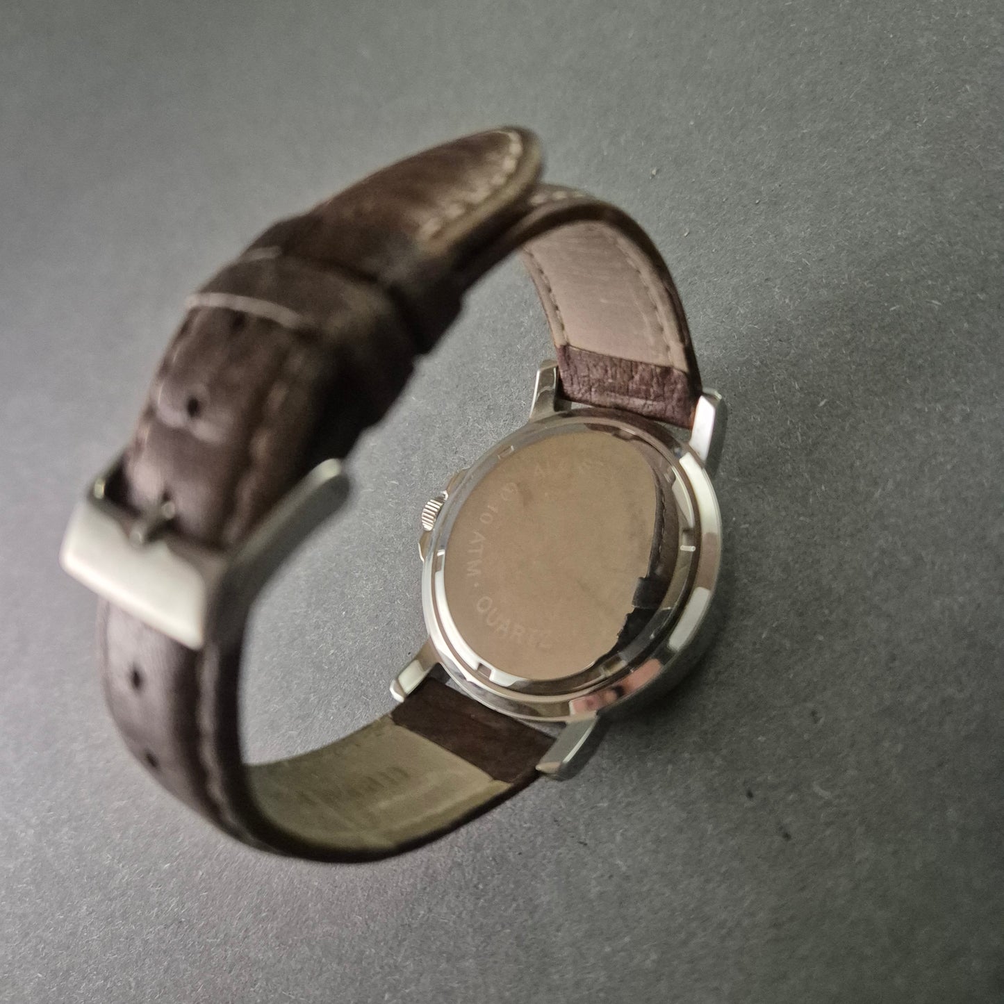 Mercedes-Benz Herrenarmbanduhr – Klassisches Design mit Lederarmband