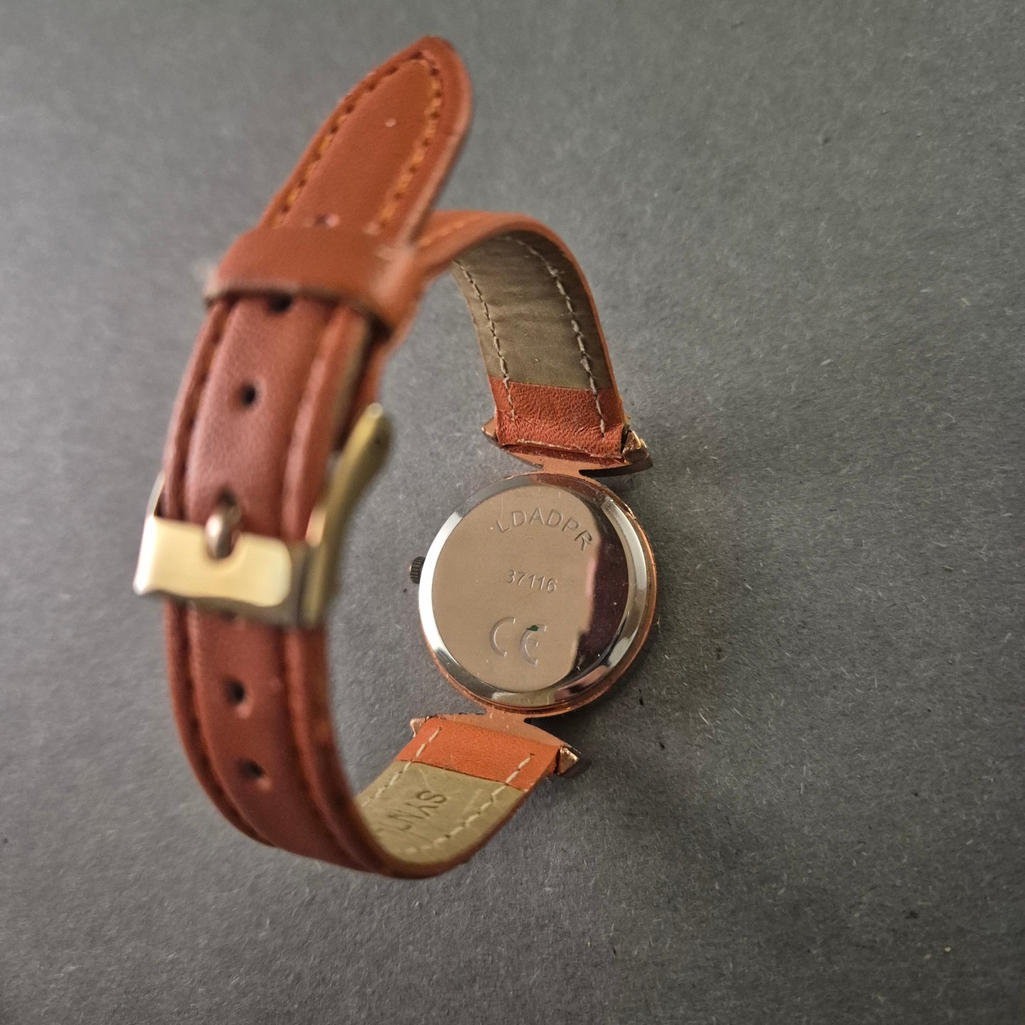 Damenarmbanduhr in Roségold – Minimalistisches Design mit Lederarmband