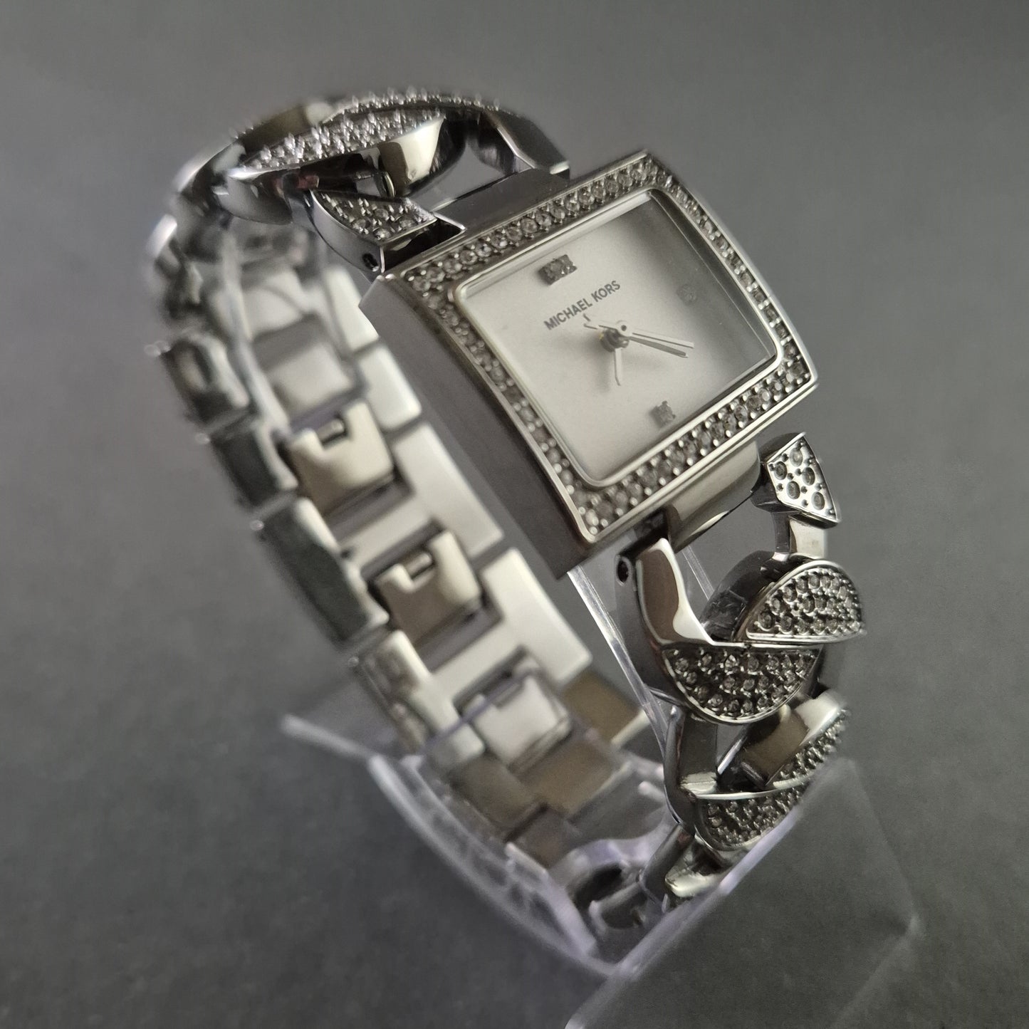 Michael Kors Damenarmbanduhr – Glamouröses Design mit Gliederarmband