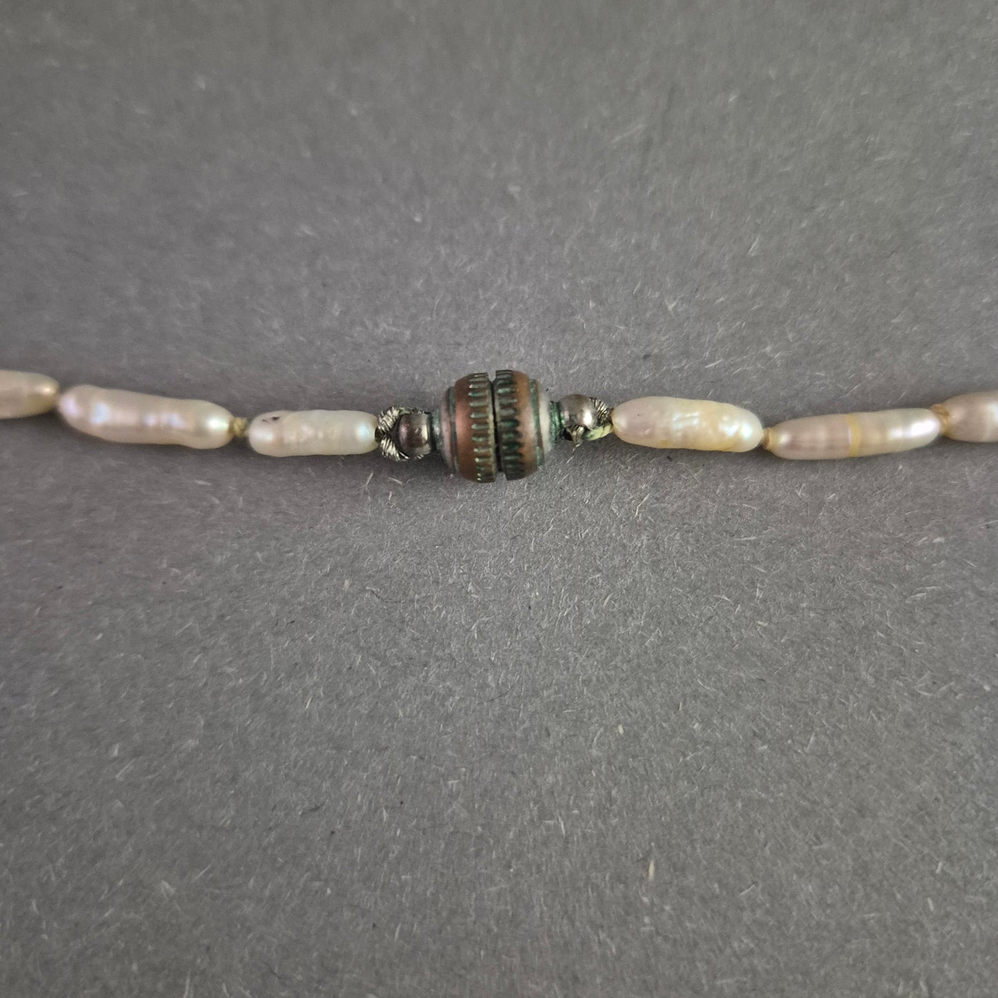 Elegante Barockperlenkette mit antikem Verschluss – Zeitlose Raffinesse