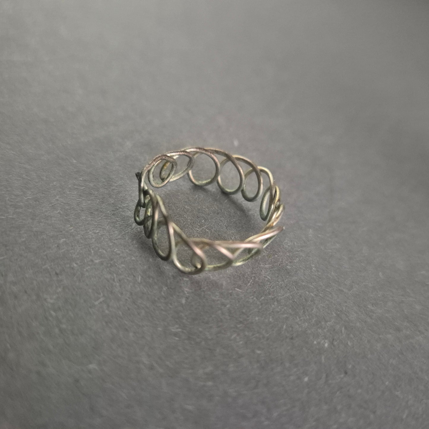 Filigraner Silberring – Handgefertigtes Drahtdesign