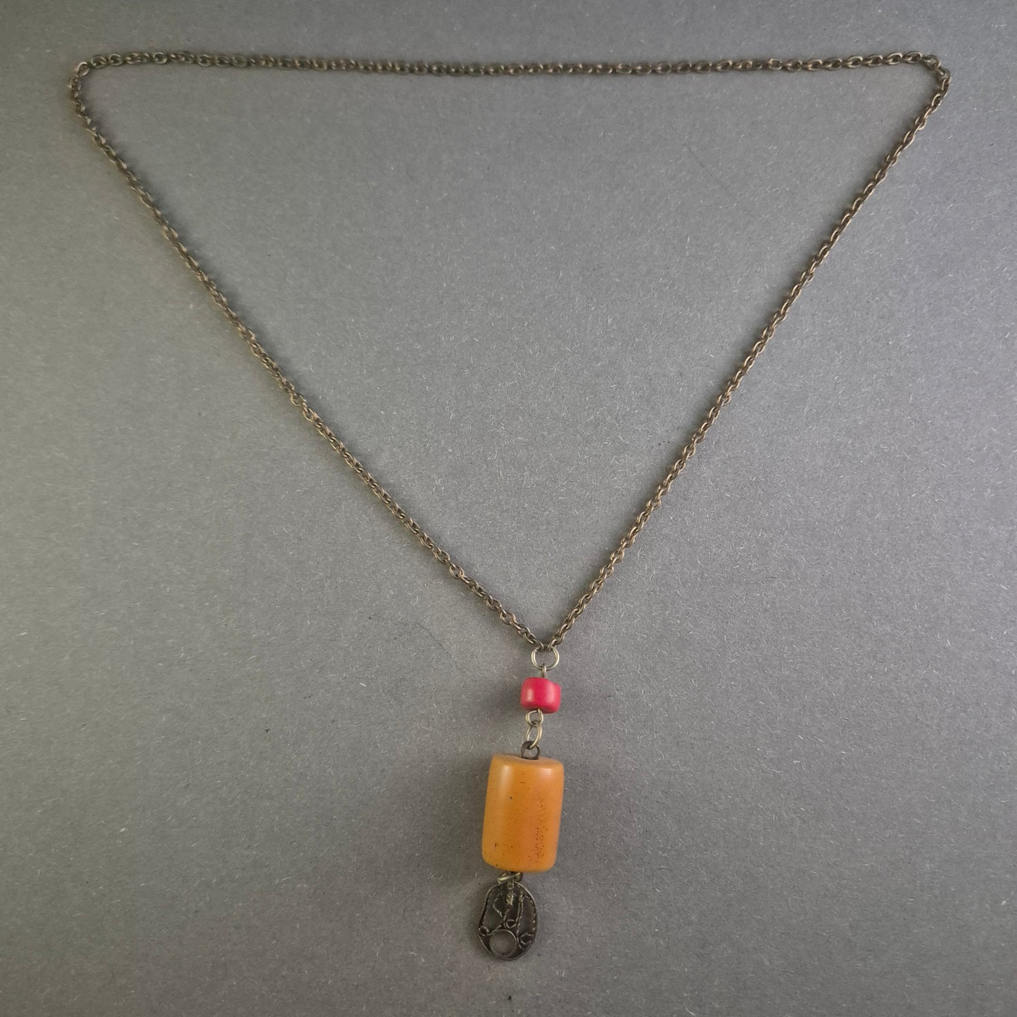 Antike Silberkette mit Bernstein- und Koralle-Perlen, Orientalisches Design