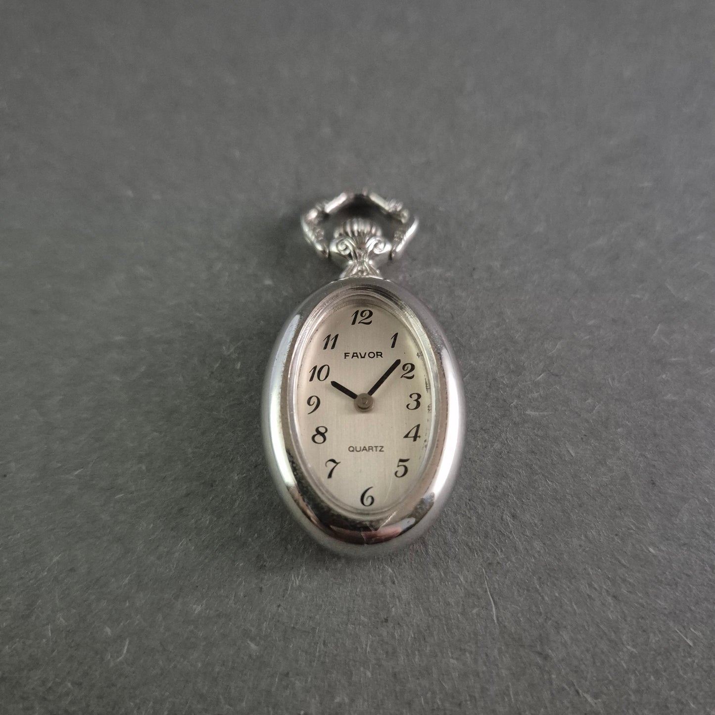 Elegante Favor Taschenuhr – Klassisches Design mit Quartzwerk