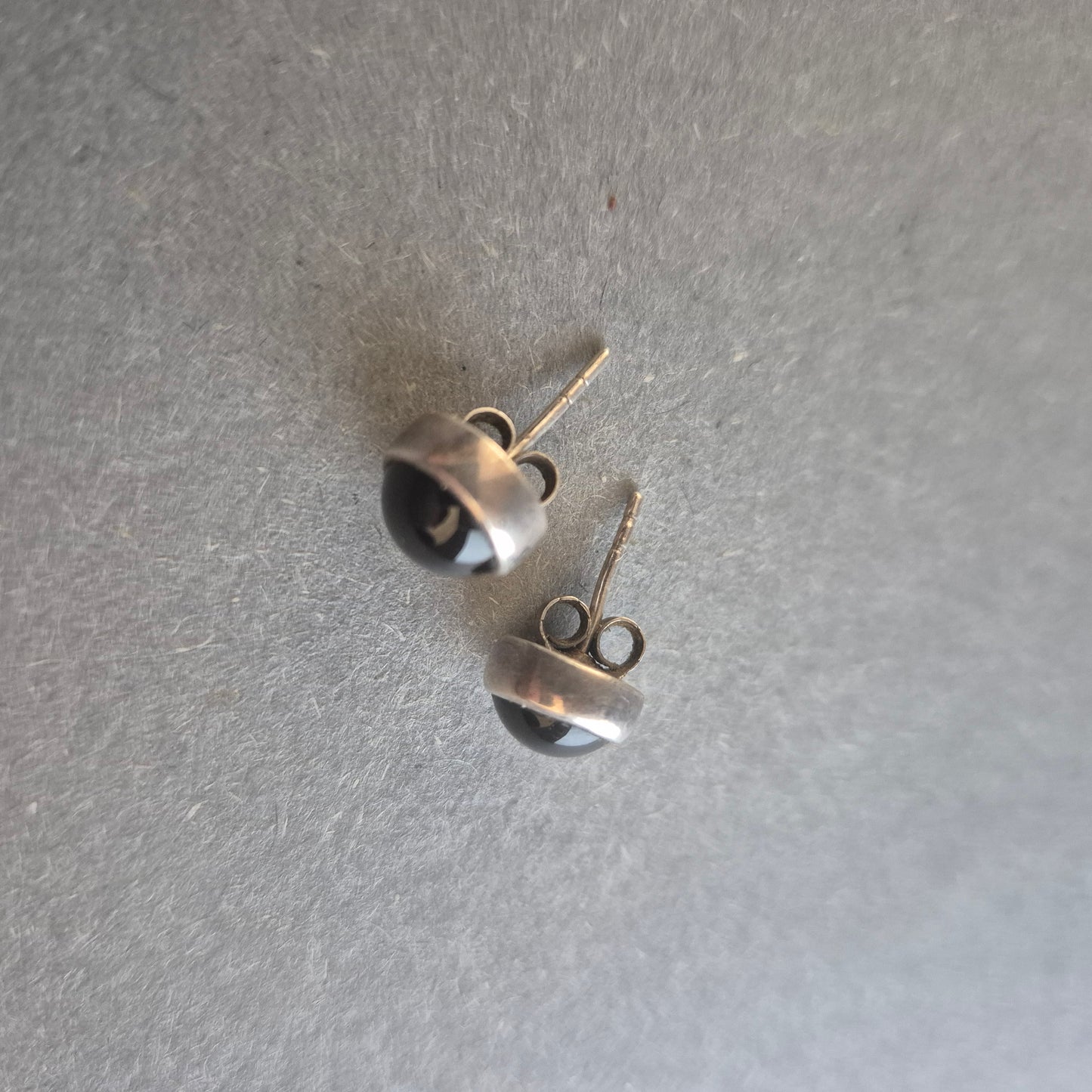 Vintage Silber Ohrstecker mit Onyx – Eleganz und Charakter