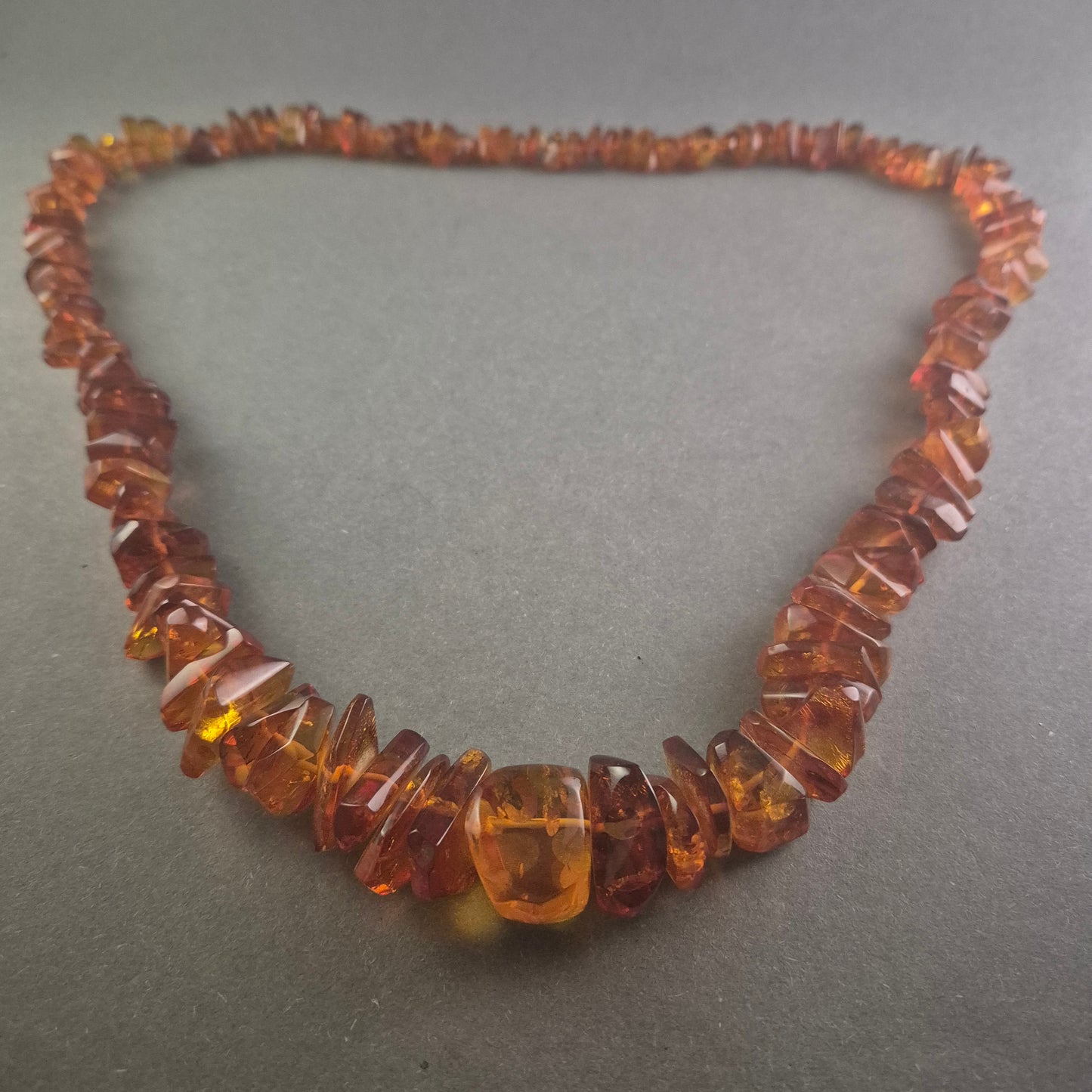 Elegante Bernsteinkette – Natürliches Funkeln in warmem Honigton