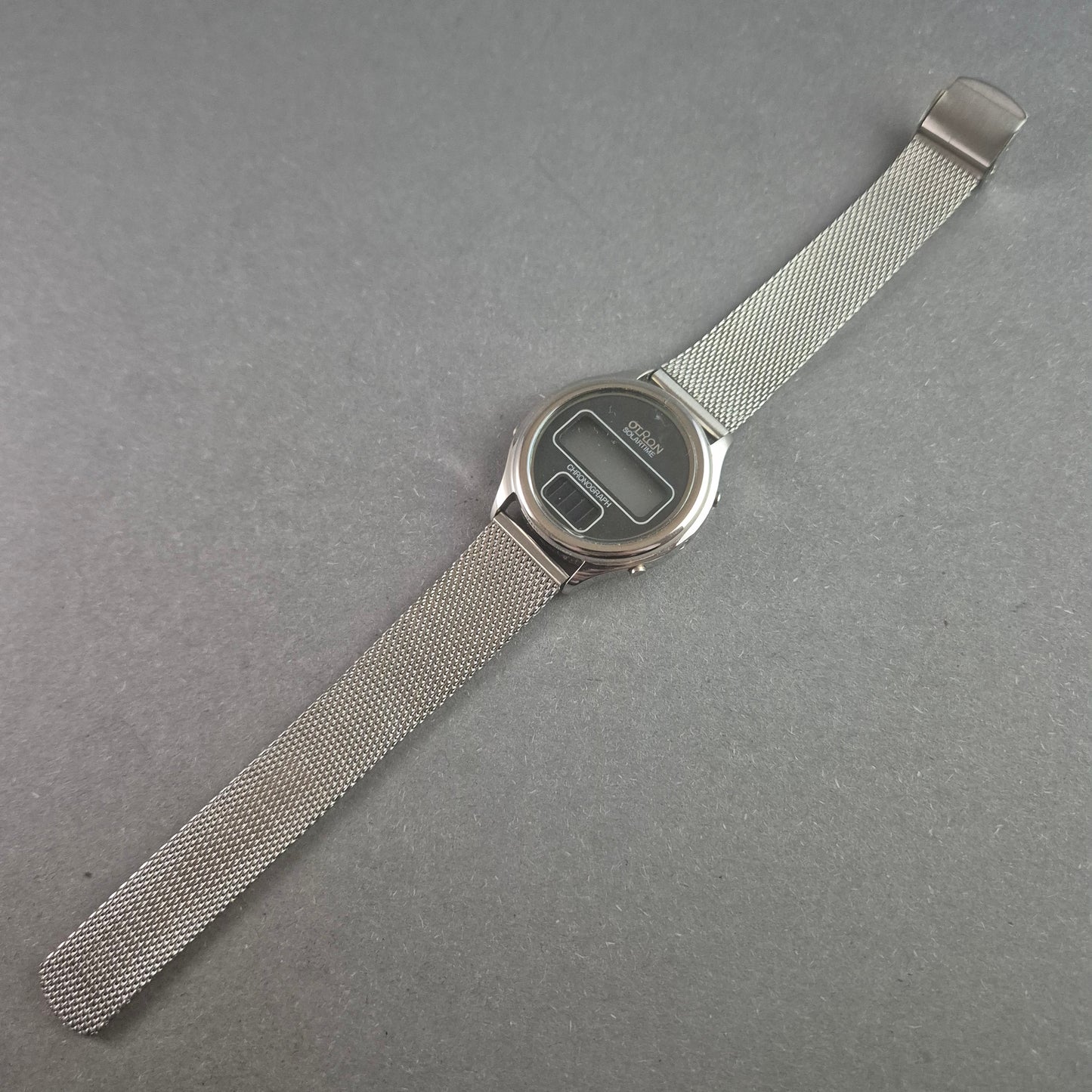 Vintage Otron Solar Armbanduhr – Retro-Chronograph mit Solartechnik