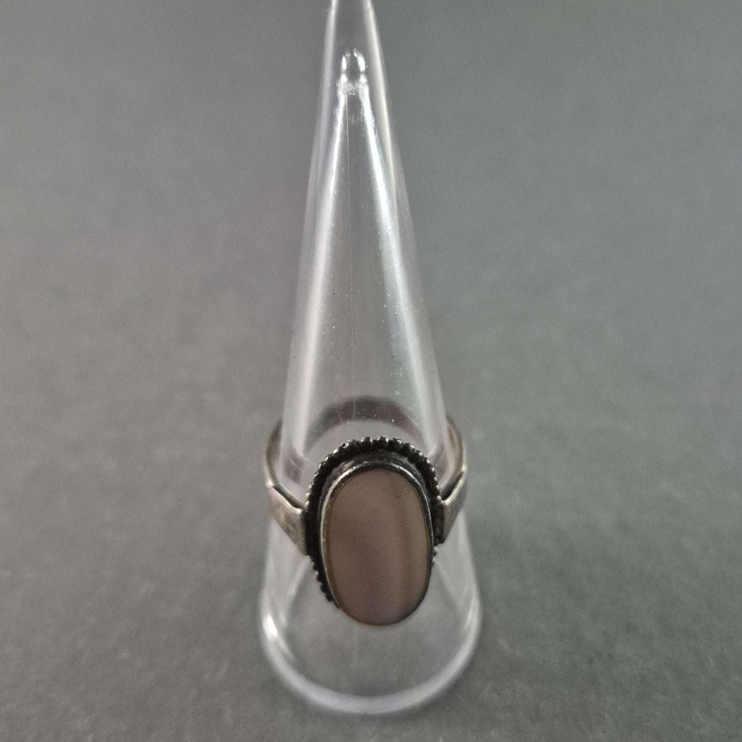 Eleganter Vintage-Silberring mit Rosenquarz – Klassische Handarbeit