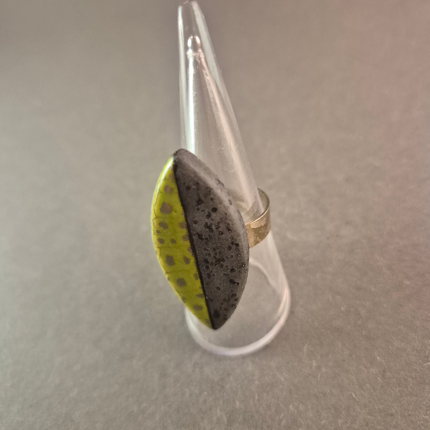 925 Silberring mit handgefertigtem Design Kunstvolles Statement-Piece