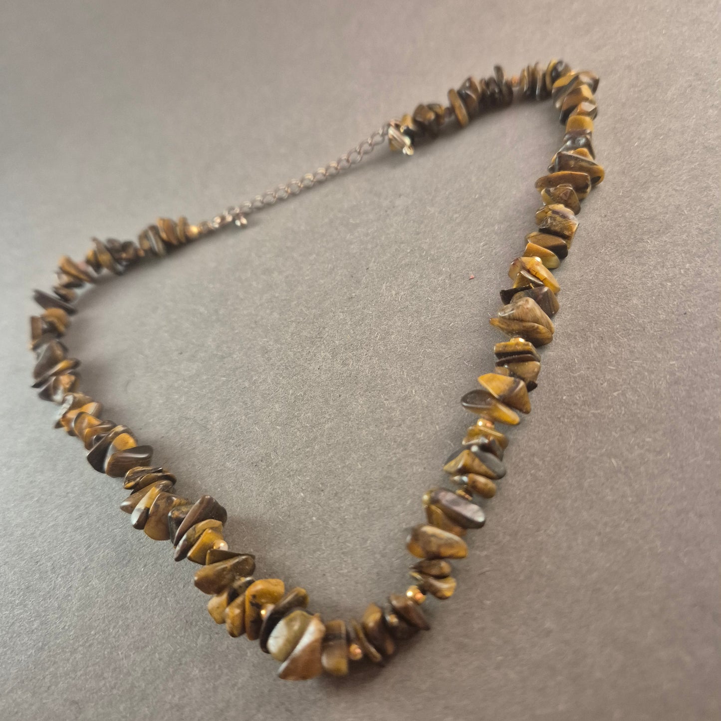 Tigeraugen-Stein Kette – Naturstein-Schmuck mit einzigartiger Maserung