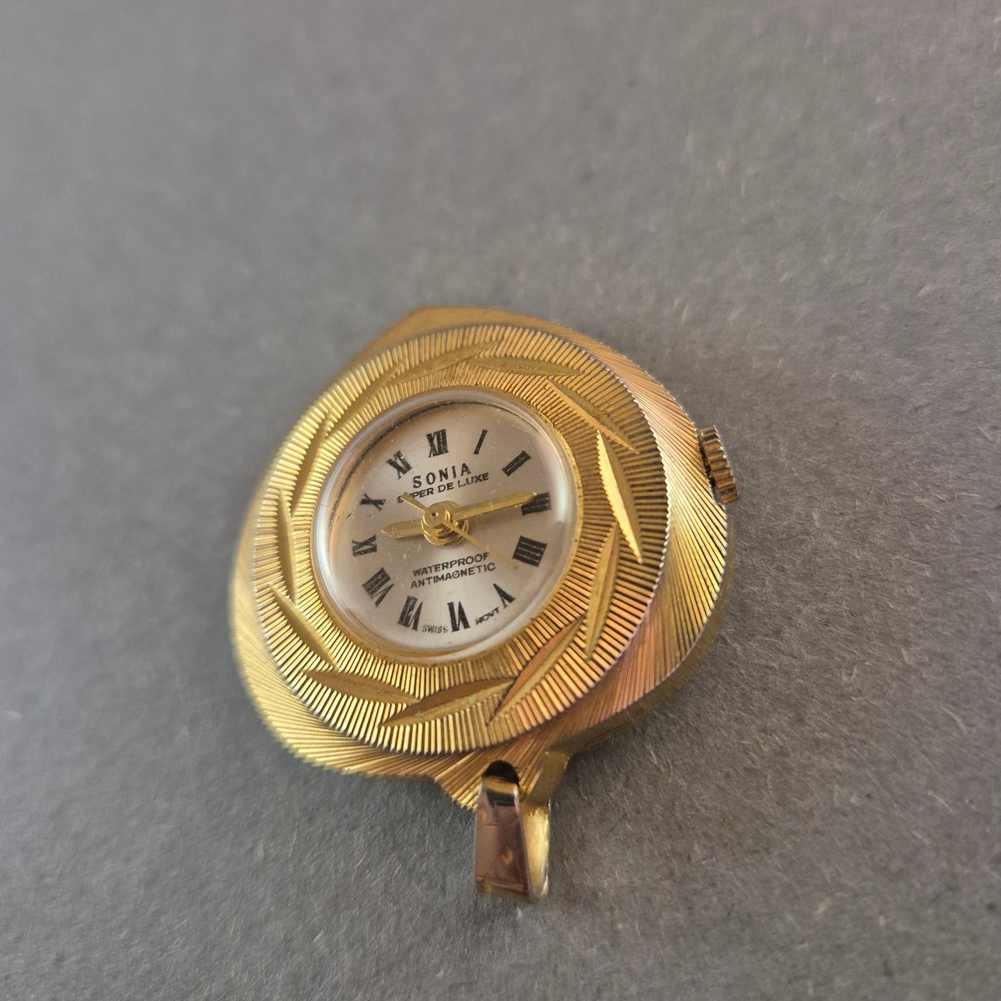 Sonia Per De Luxe Taschenuhr-Anhänger – Vergoldetes Vintage-Design