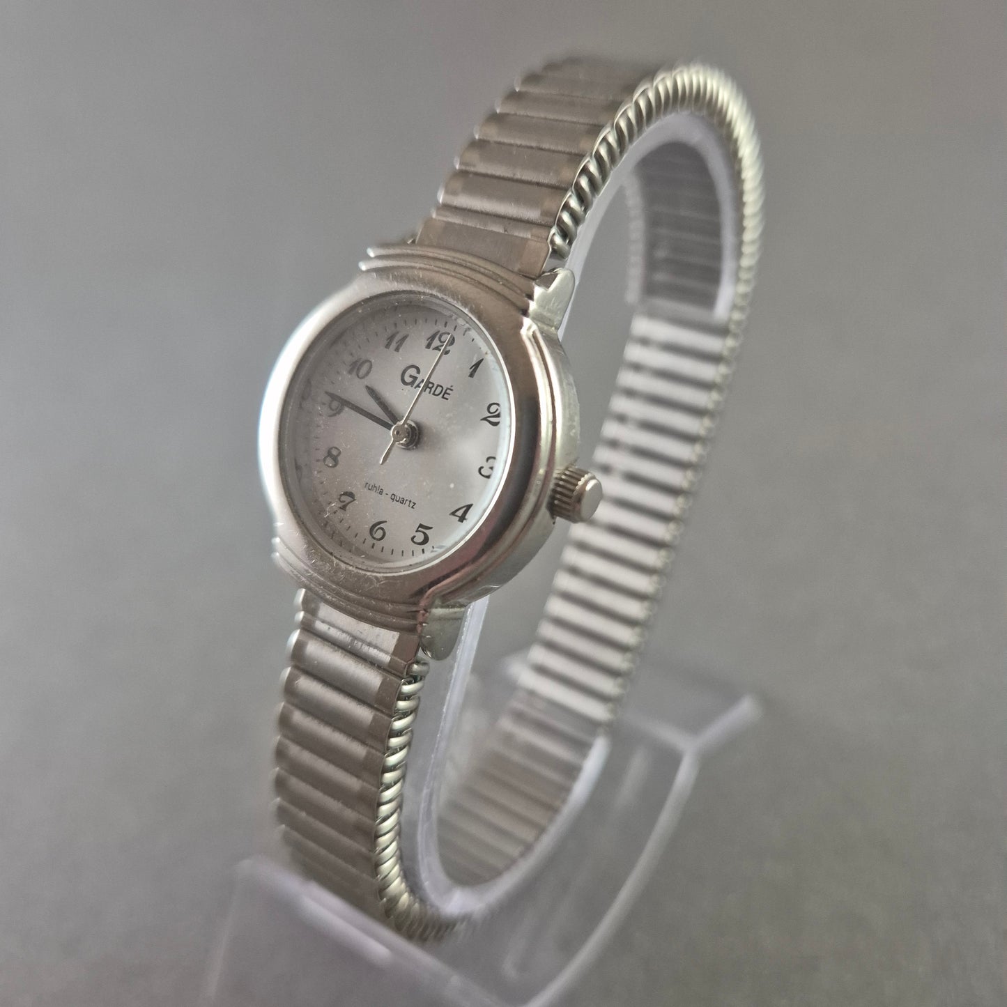 Garde Damenarmbanduhr – Klassisches Design mit flexiblem Edelstahlarmband