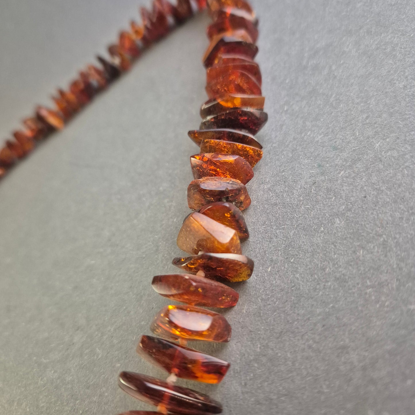 Echte Bernstein-Kette – Naturbelassener Look für Liebhaber von Edelsteinschmuck