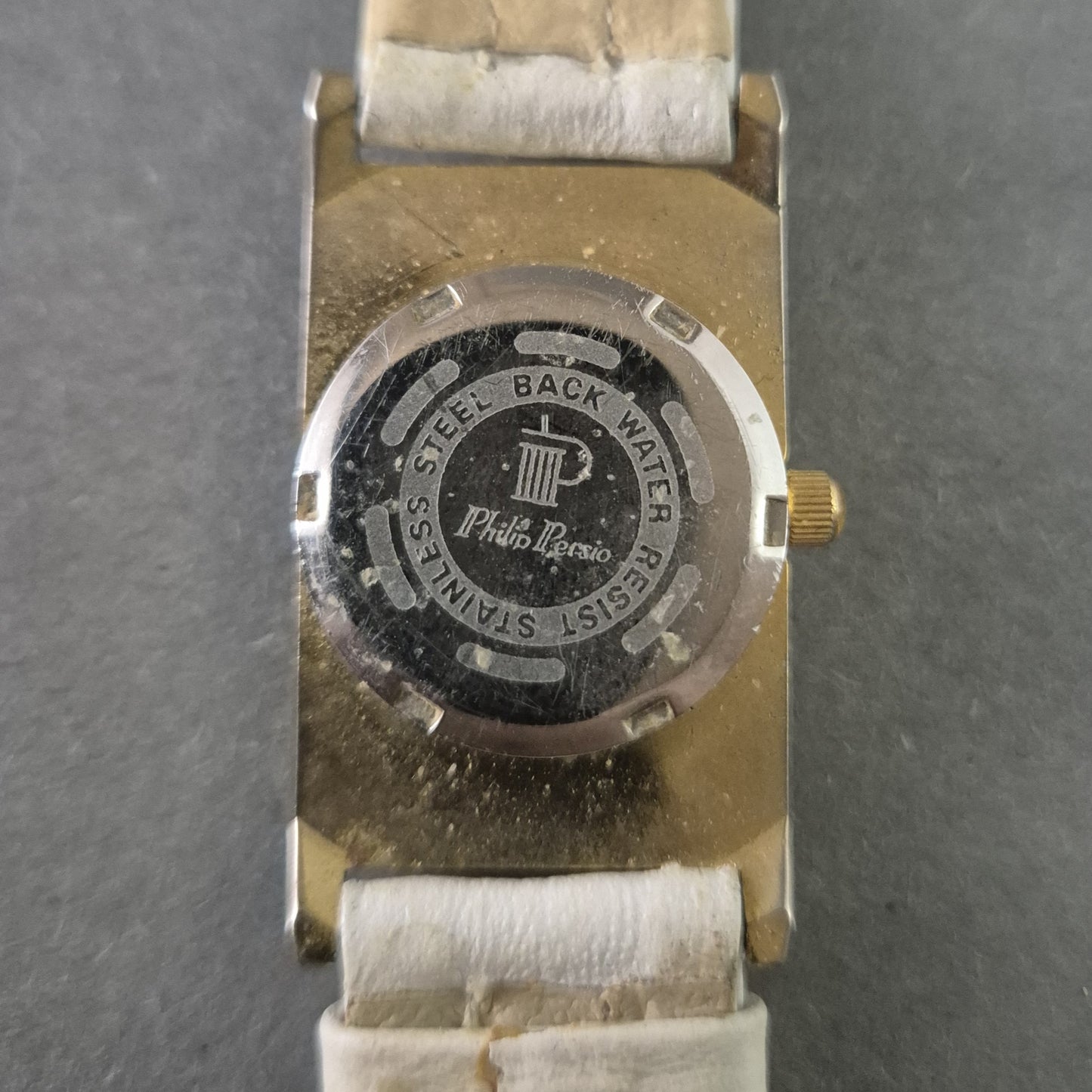 Stilvolle Philip Persio Damenarmbanduhr – Elegantes Design mit Goldakzenten