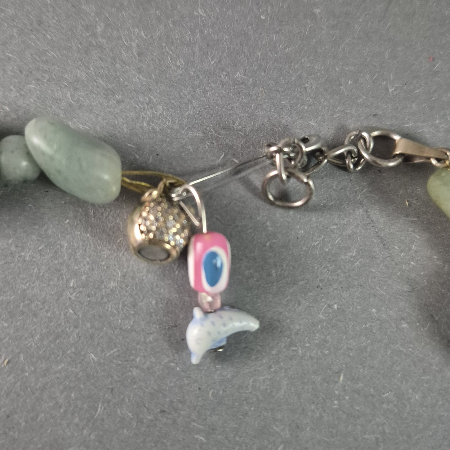 Farbenfrohe Edelsteinkette – Natürlicher Charme mit einzigartigen Details