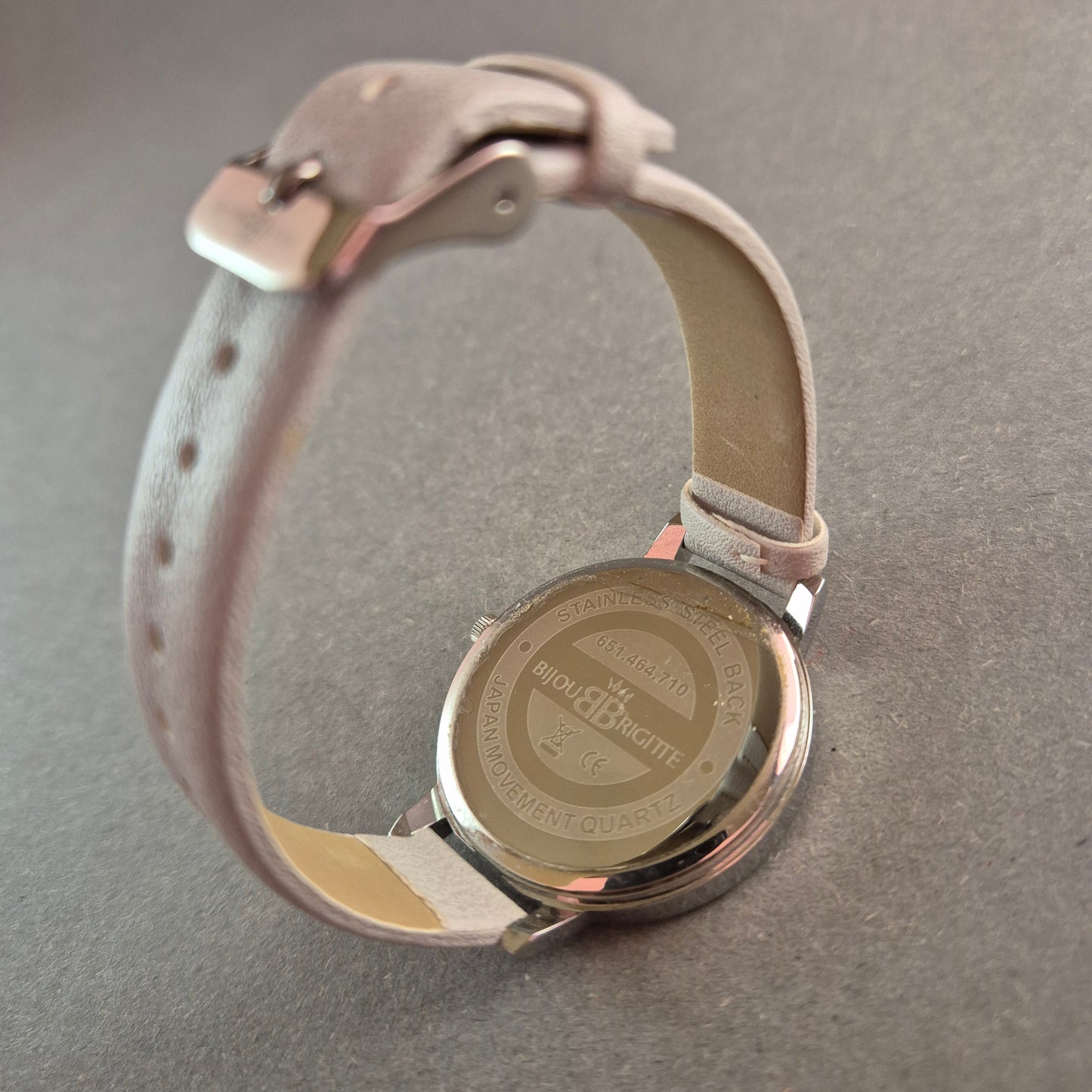 Stilvolle Bijou Brigitte Damenarmbanduhr – Zeitloses Design in Weiß