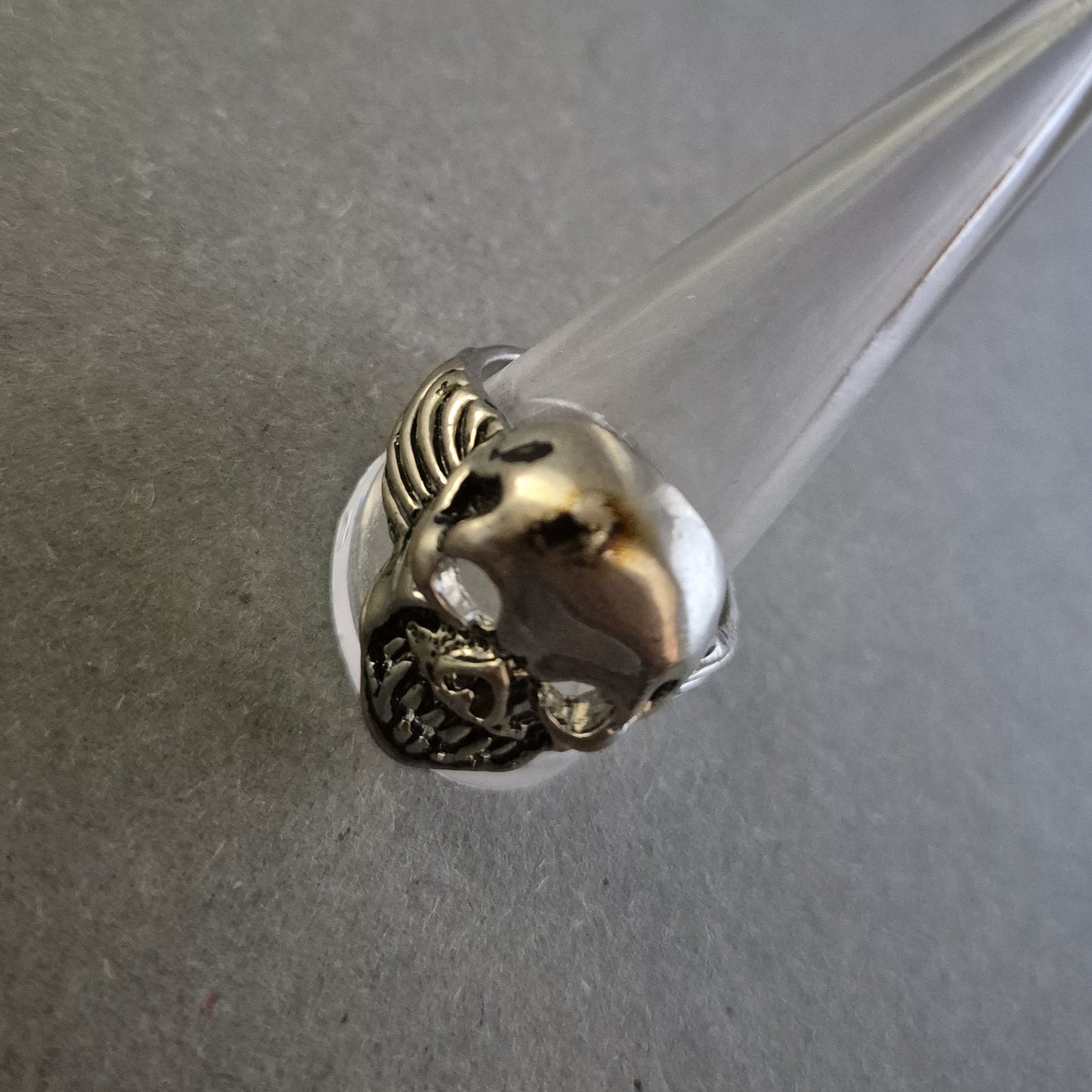 Silberner Totenkopf-Ring – Markanter Biker-Look für starke Persönlichkeiten