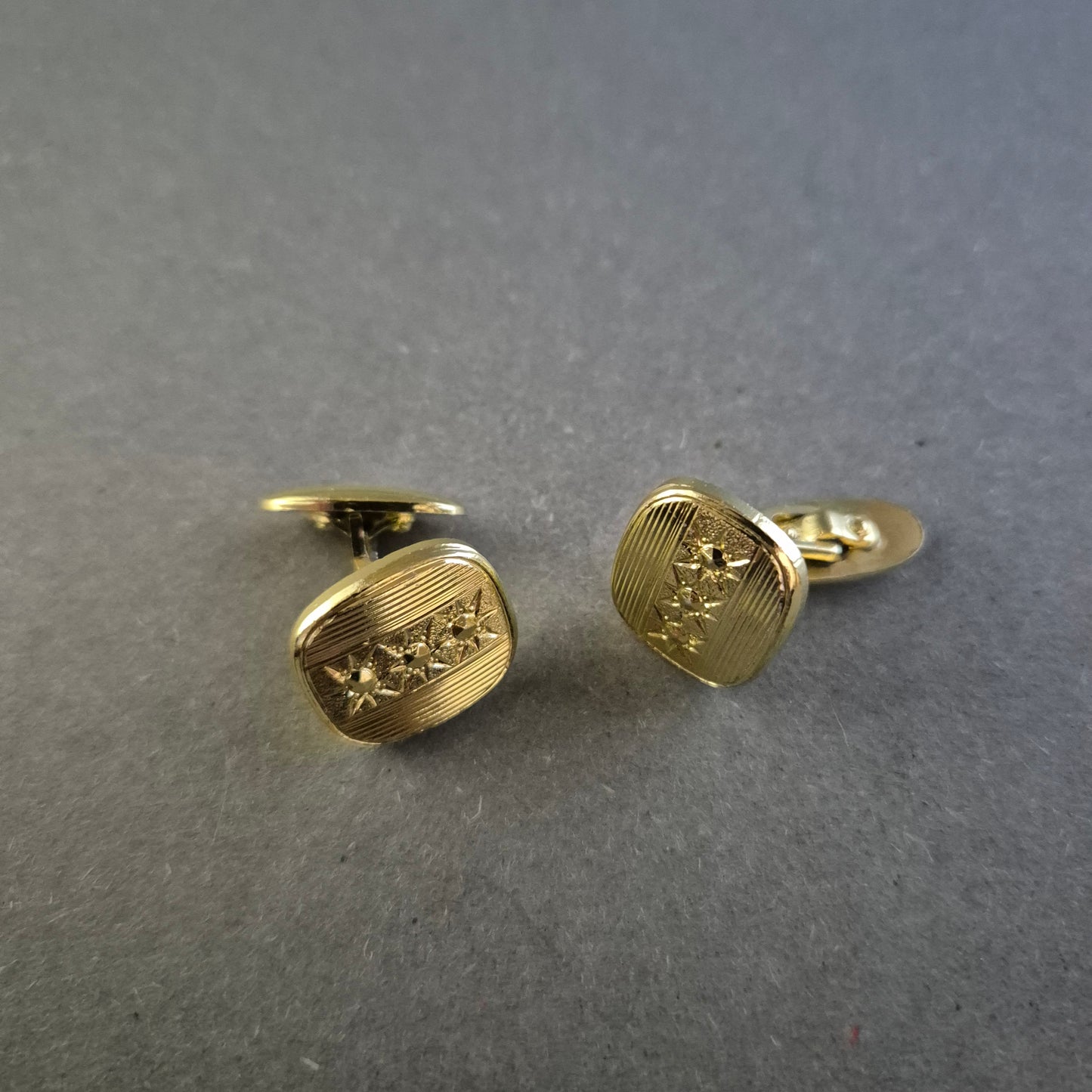 Vergoldete Vintage Manschettenknöpfe mit Sternmuster