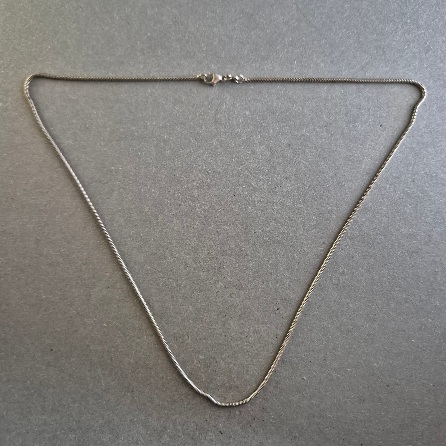 Feine Schlangenkette in Silberoptik – Klassisch & dezent