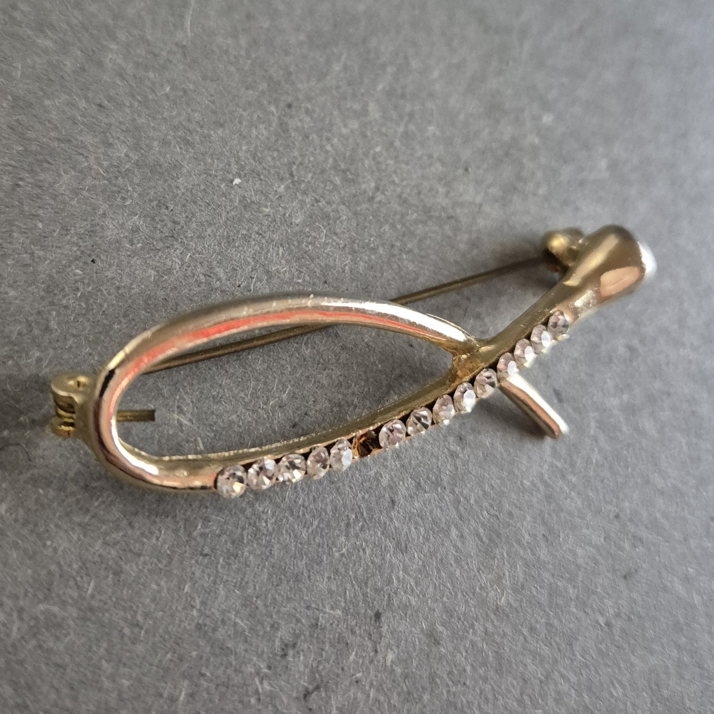 Vergoldete Vintage Brosche mit Strasssteinen