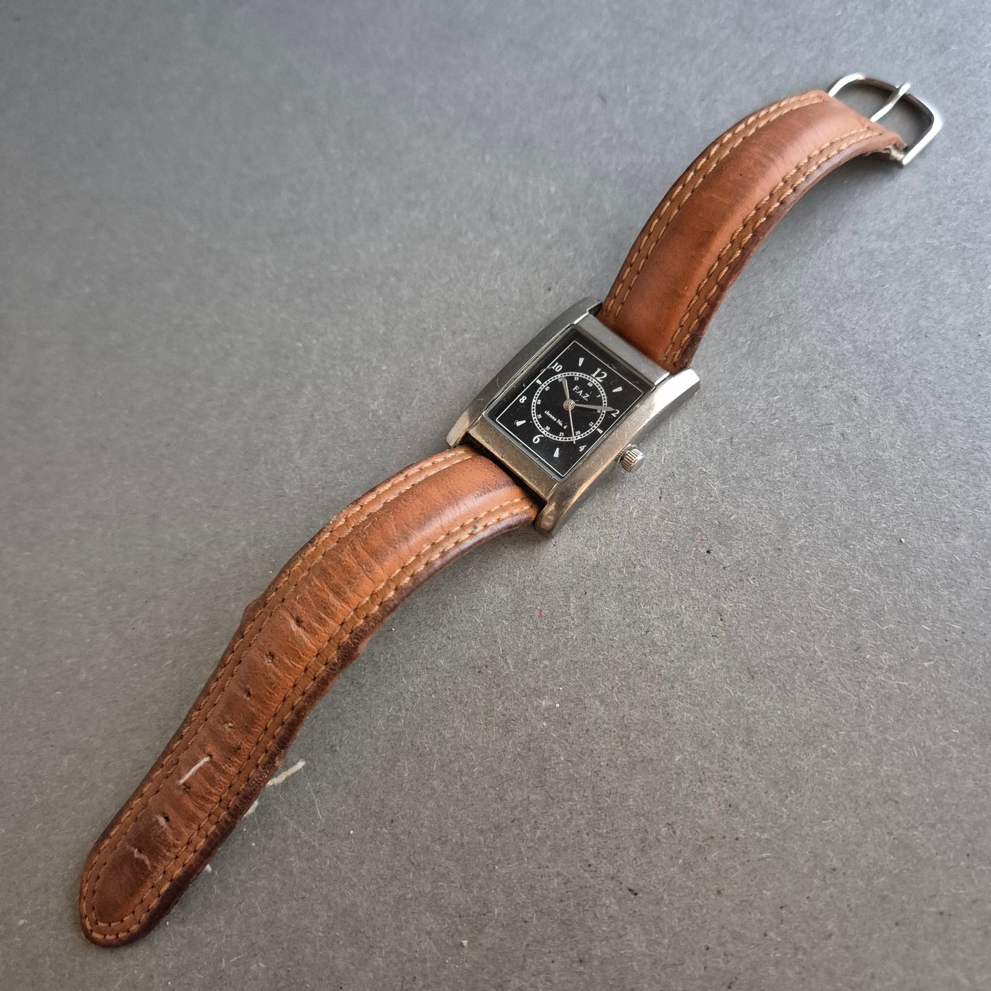 F.A.Z. Herrenarmband Uhr – Klassisches Design mit Lederarmband